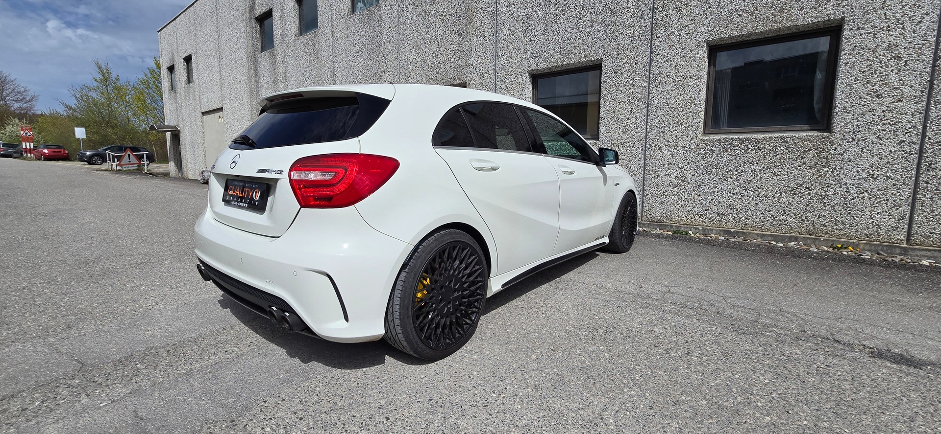 MERCEDES-BENZ A 45 AMG 4Matic Speedshift 7G-DCT-image-3