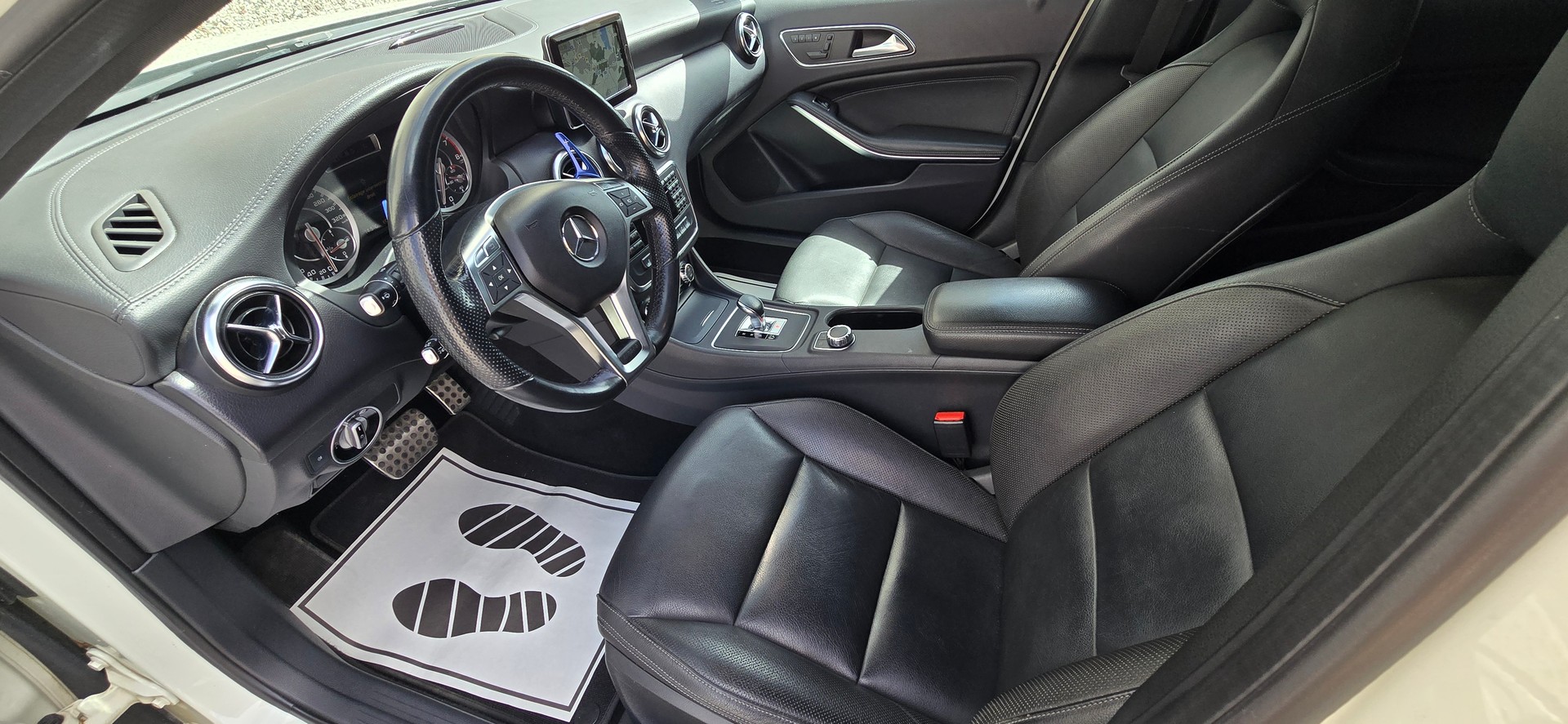 MERCEDES-BENZ A 45 AMG 4Matic Speedshift 7G-DCT-image-6
