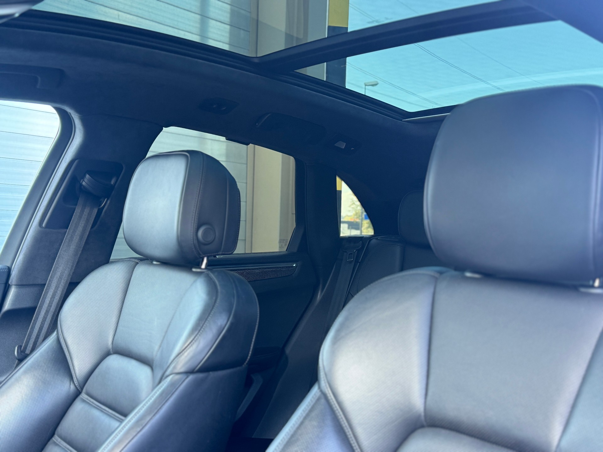 PORSCHE Macan Turbo PDK-image-15