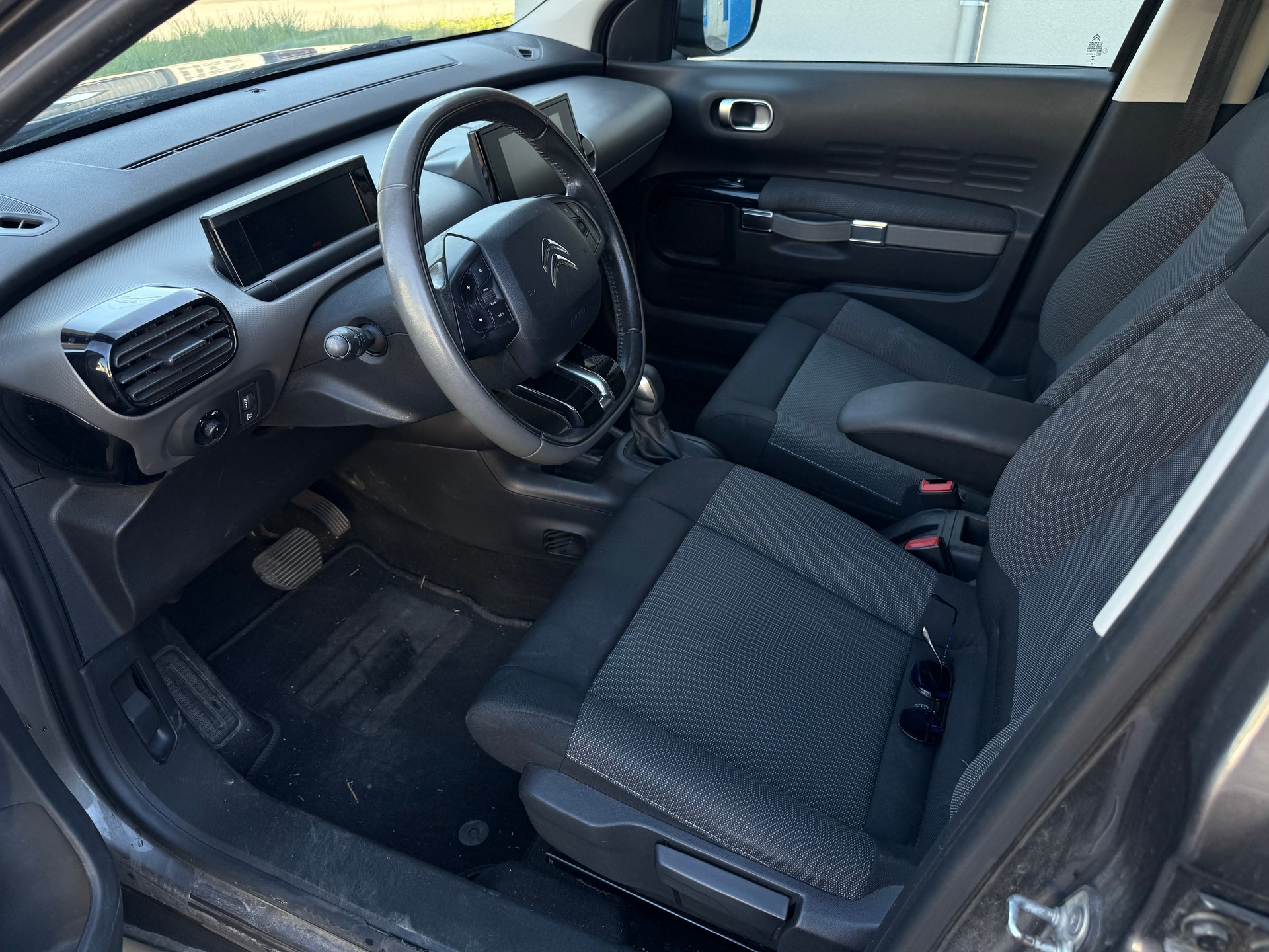 CITROEN C4 Cactus 1.2 e-THP Shine EAT6-image-15