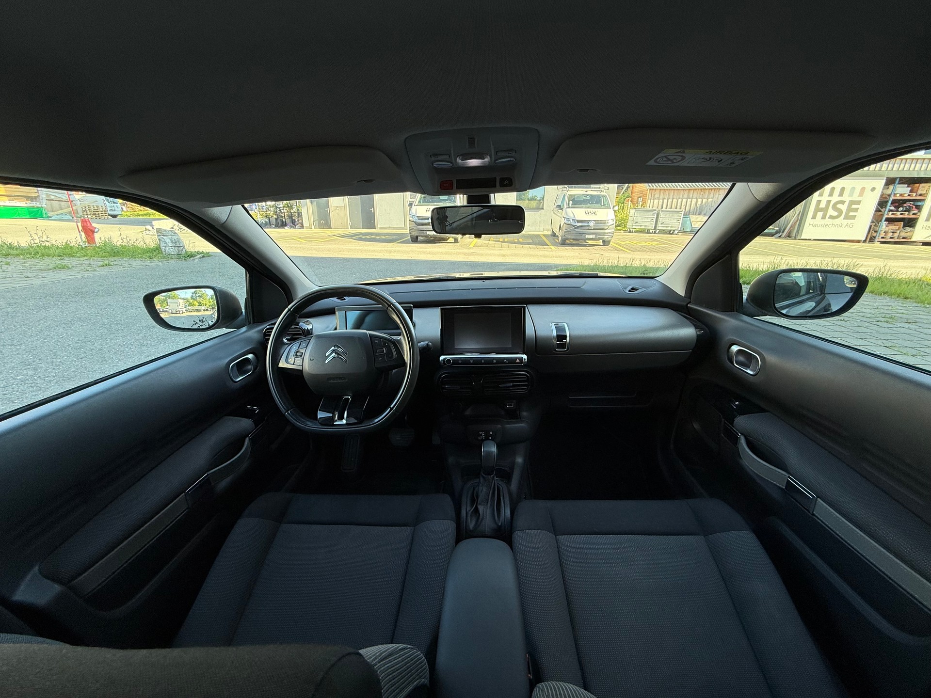 CITROEN C4 Cactus 1.2 e-THP Shine EAT6-image-12