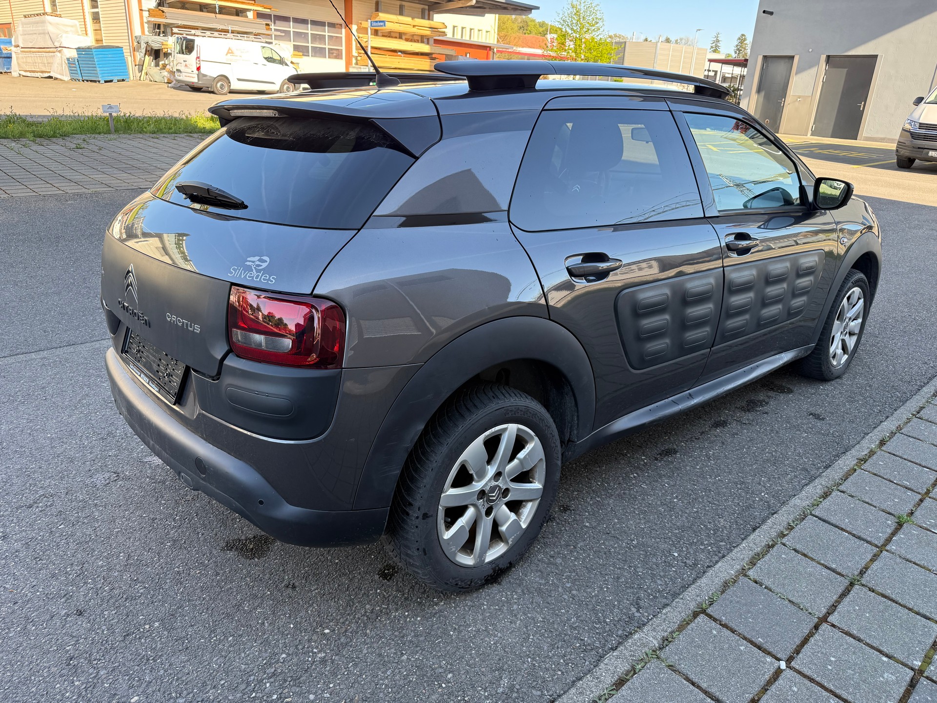 CITROEN C4 Cactus 1.2 e-THP Shine EAT6-image-8
