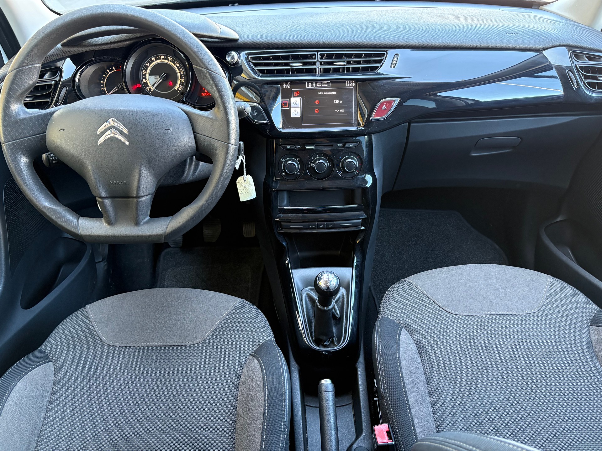 CITROEN C3 1.2i Sélection-image-9