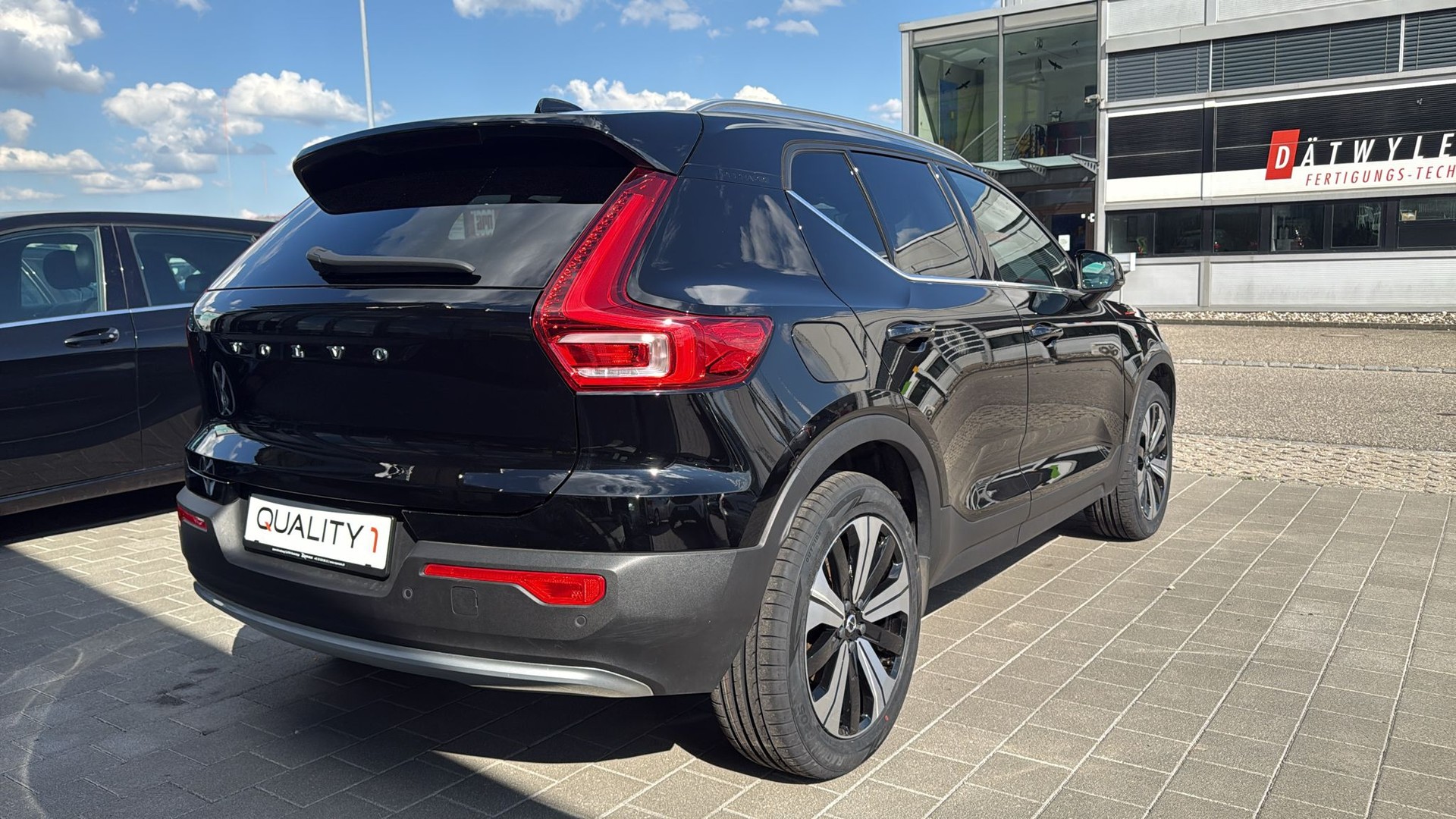 VOLVO XC40 T5 PHEV Ultimate Bright DCT-image-8