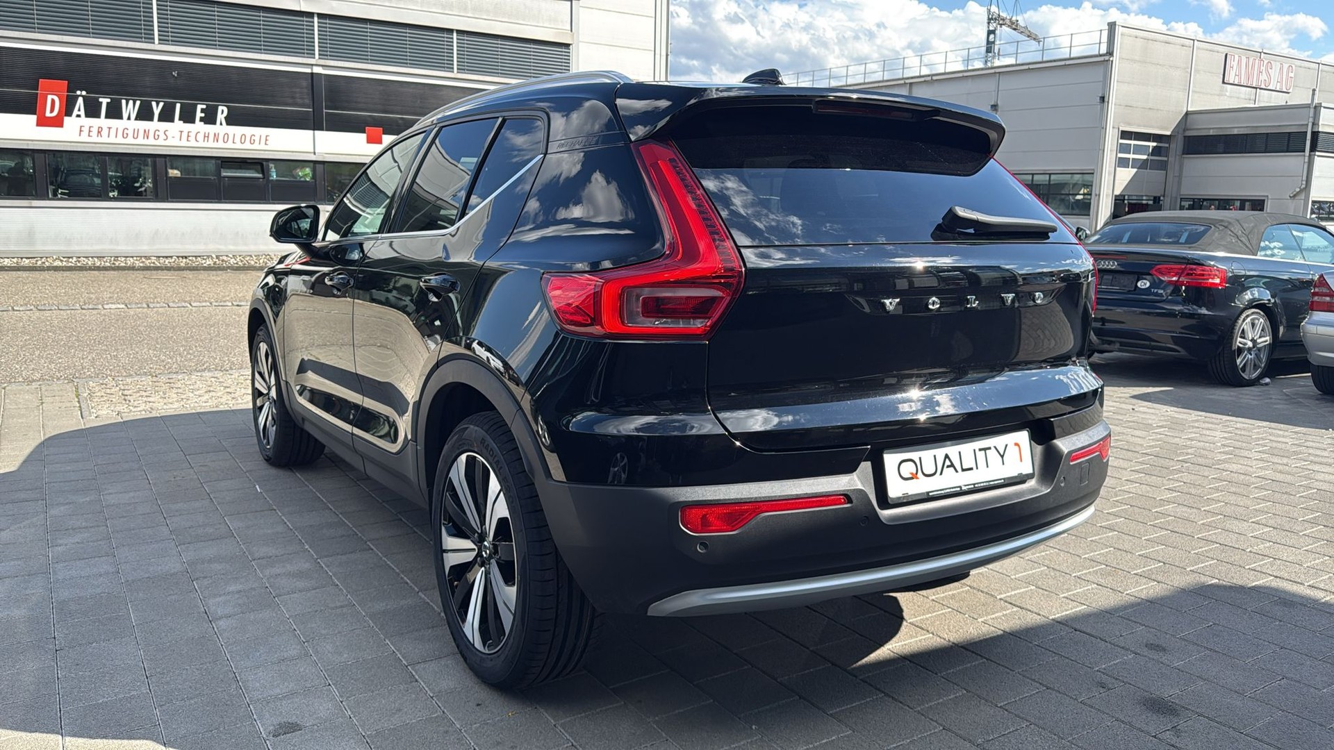 VOLVO XC40 T5 PHEV Ultimate Bright DCT-image-14