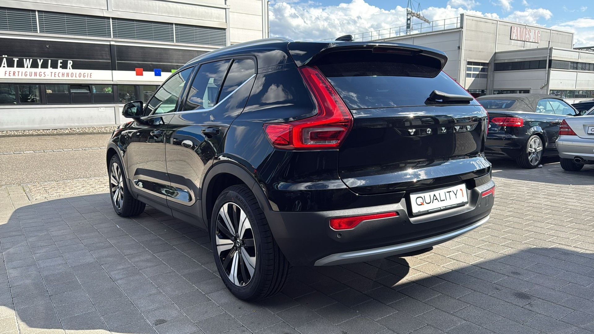 VOLVO XC40 T5 PHEV Ultimate Bright DCT-image-13