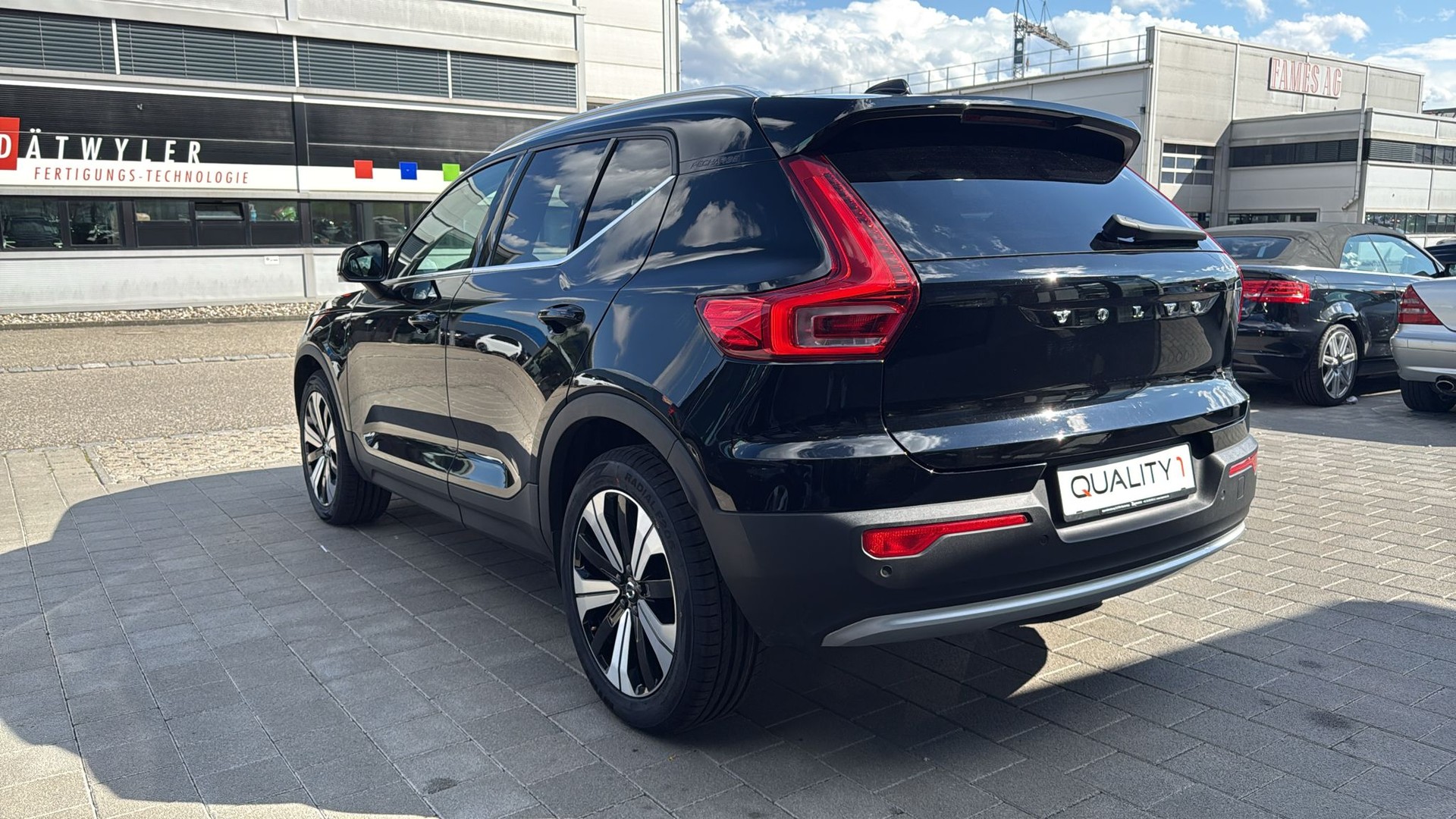 VOLVO XC40 T5 PHEV Ultimate Bright DCT-image-16