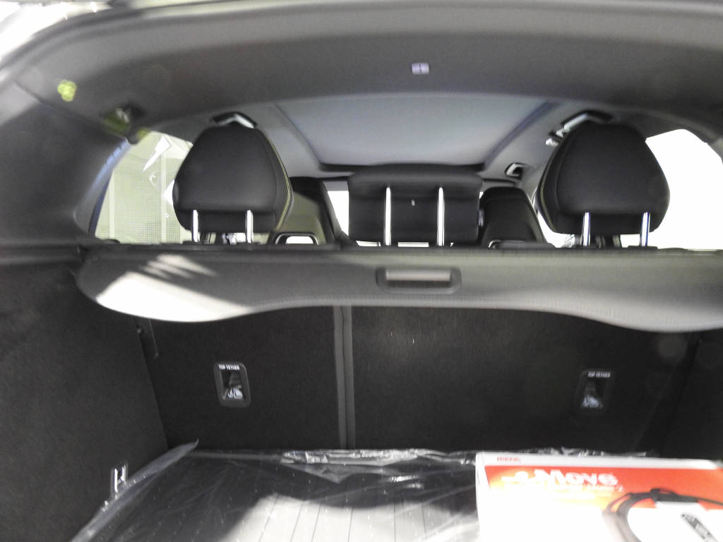 LYNK & CO 01 1.5 PHEV More-image-12