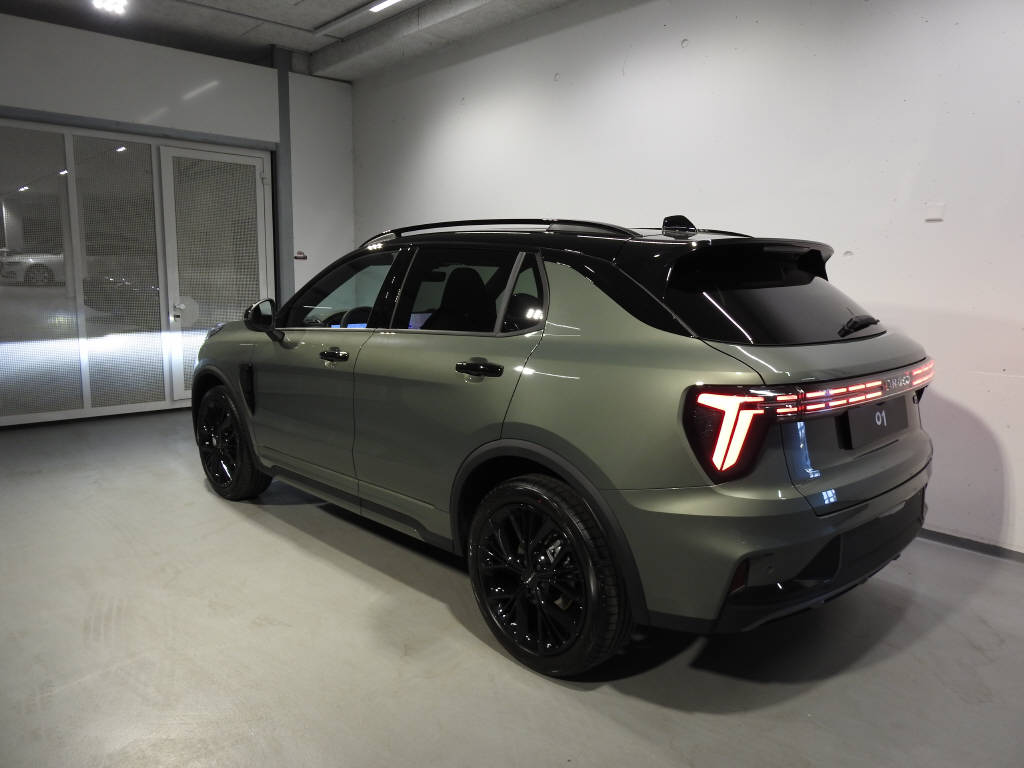 LYNK & CO 01 1.5 PHEV More-showroom-element-3