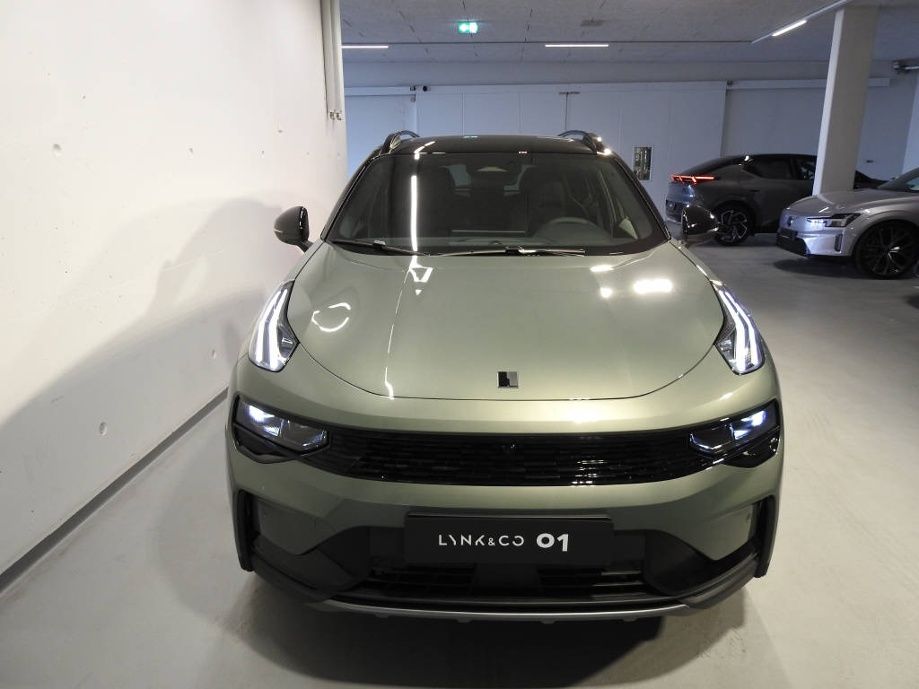 LYNK & CO 01 1.5 PHEV More-showroom-element-1