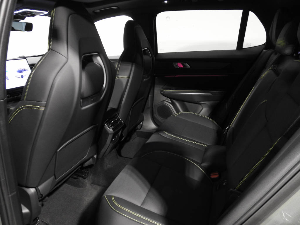 LYNK & CO 01 1.5 PHEV More-image-11