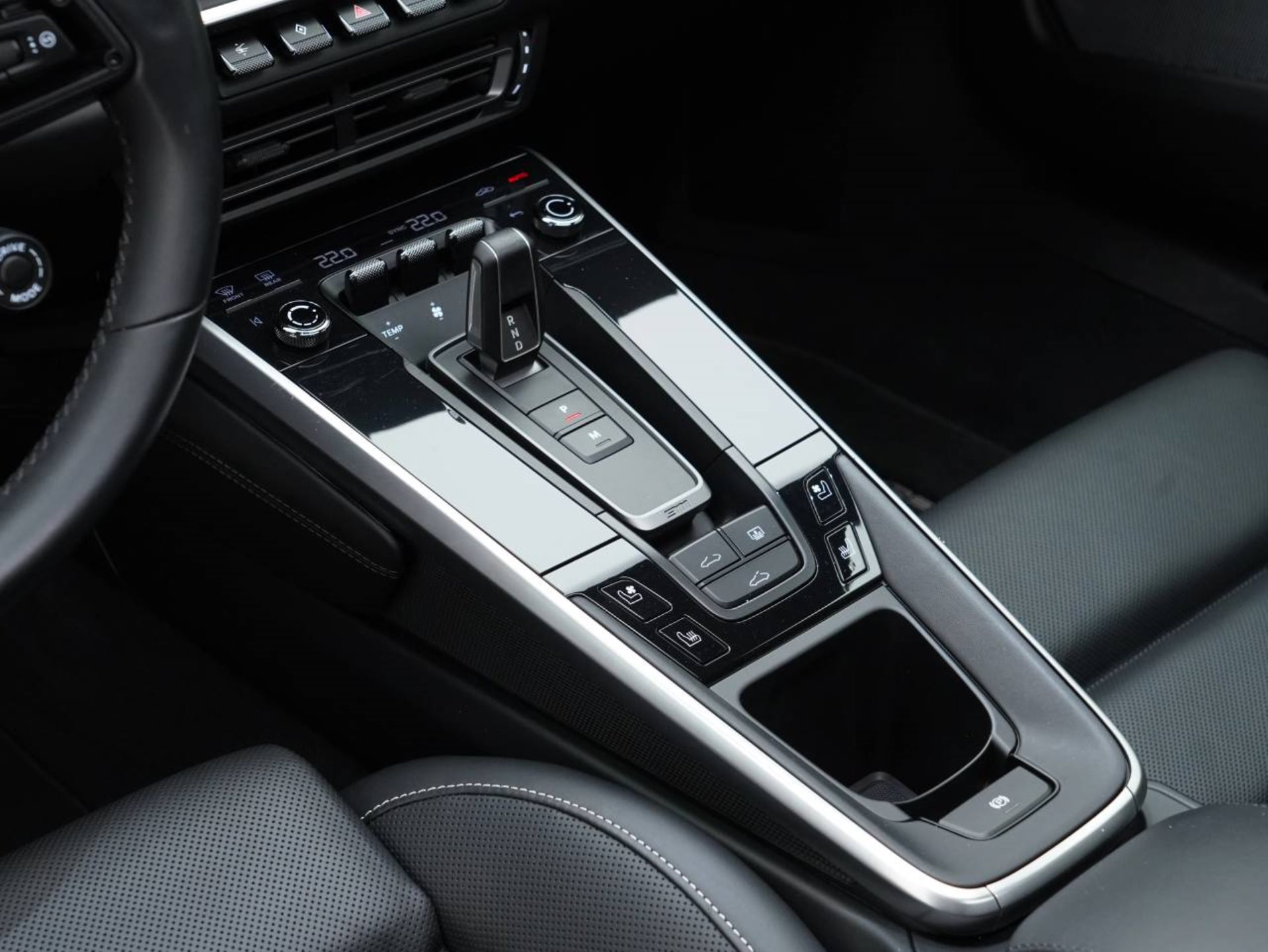 PORSCHE 911 Turbo S-image-17