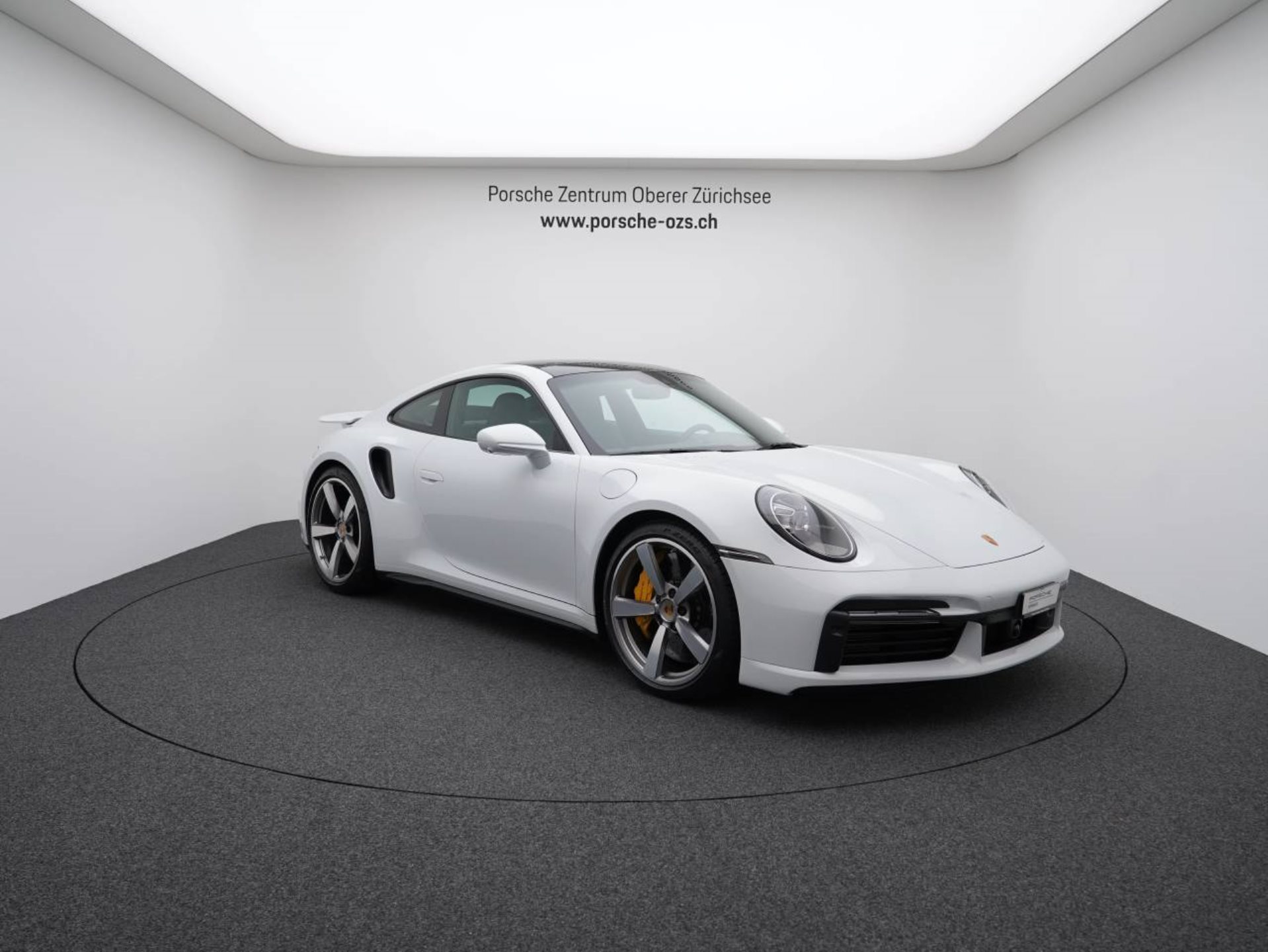 PORSCHE 911 Turbo S-image-8