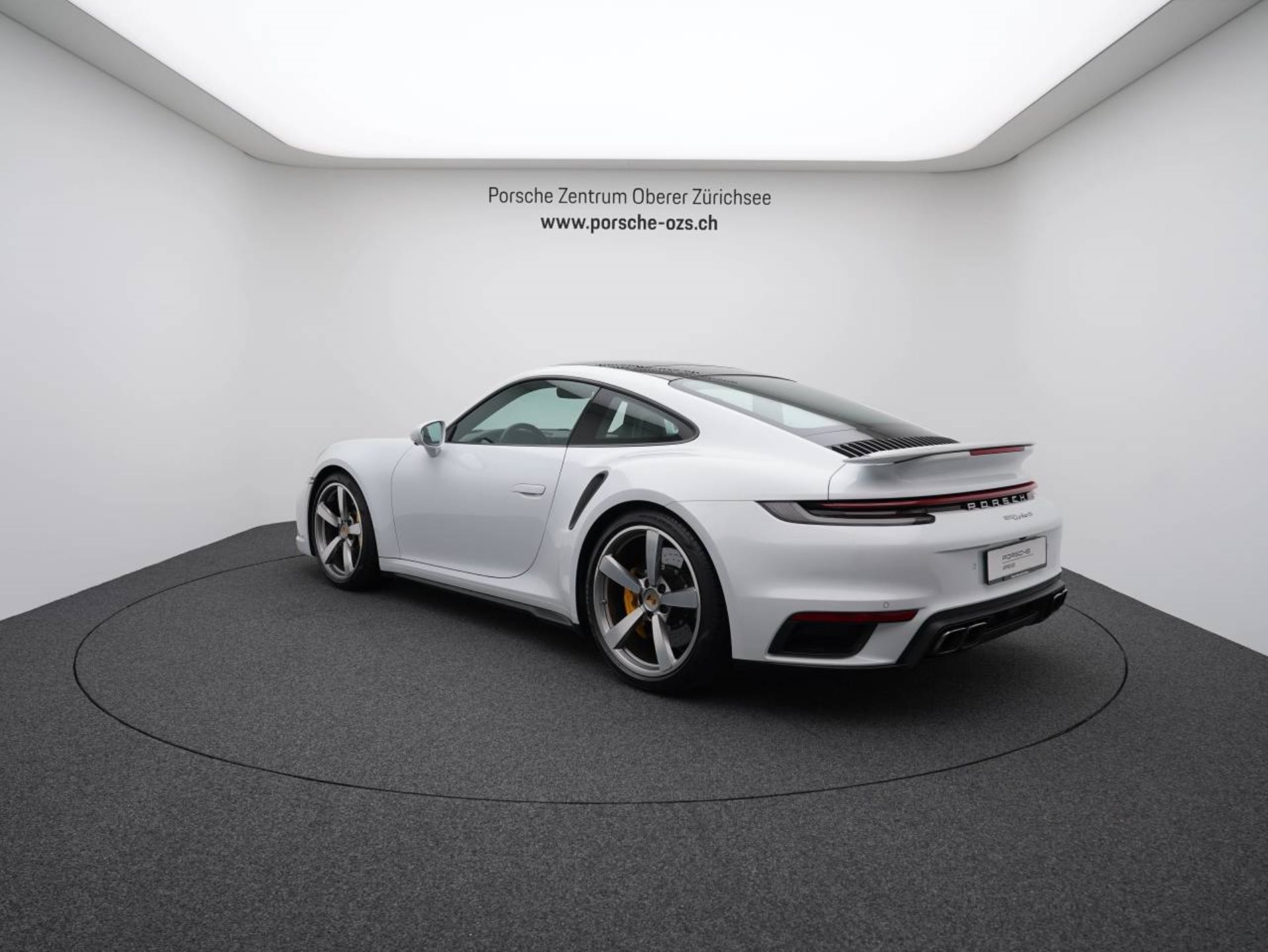 PORSCHE 911 Turbo S-showroom-element-2