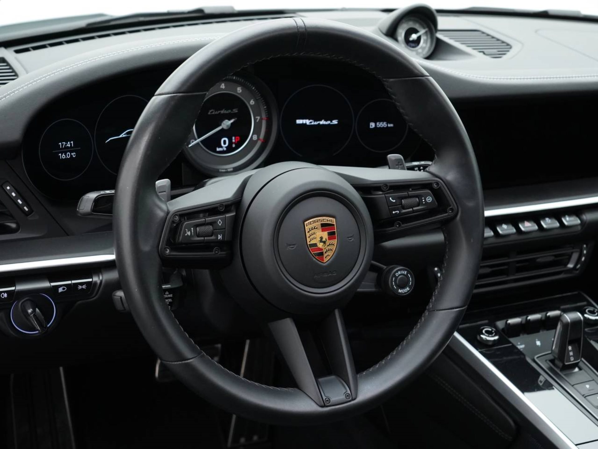 PORSCHE 911 Turbo S-image-14