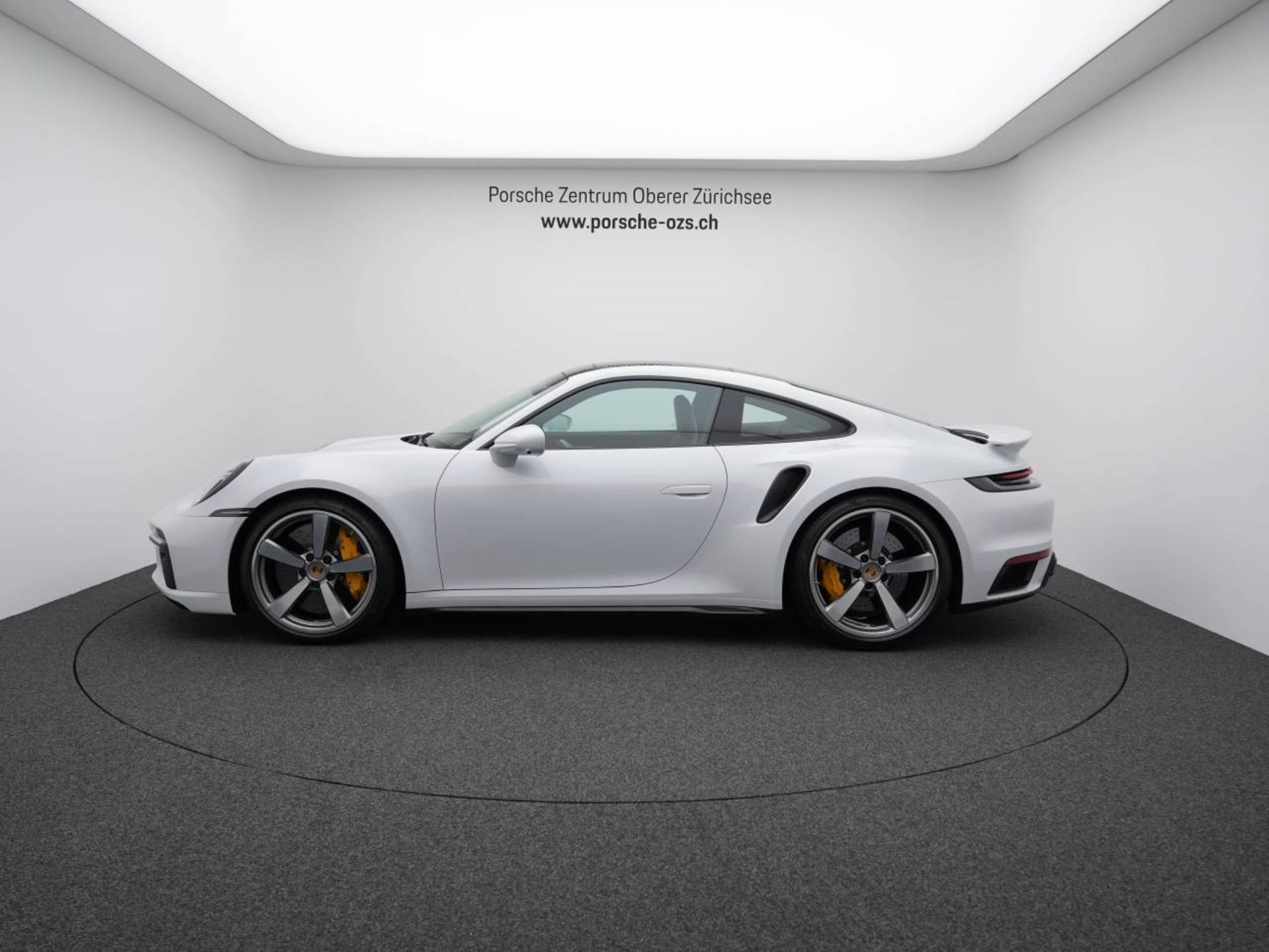 PORSCHE 911 Turbo S-showroom-element-1