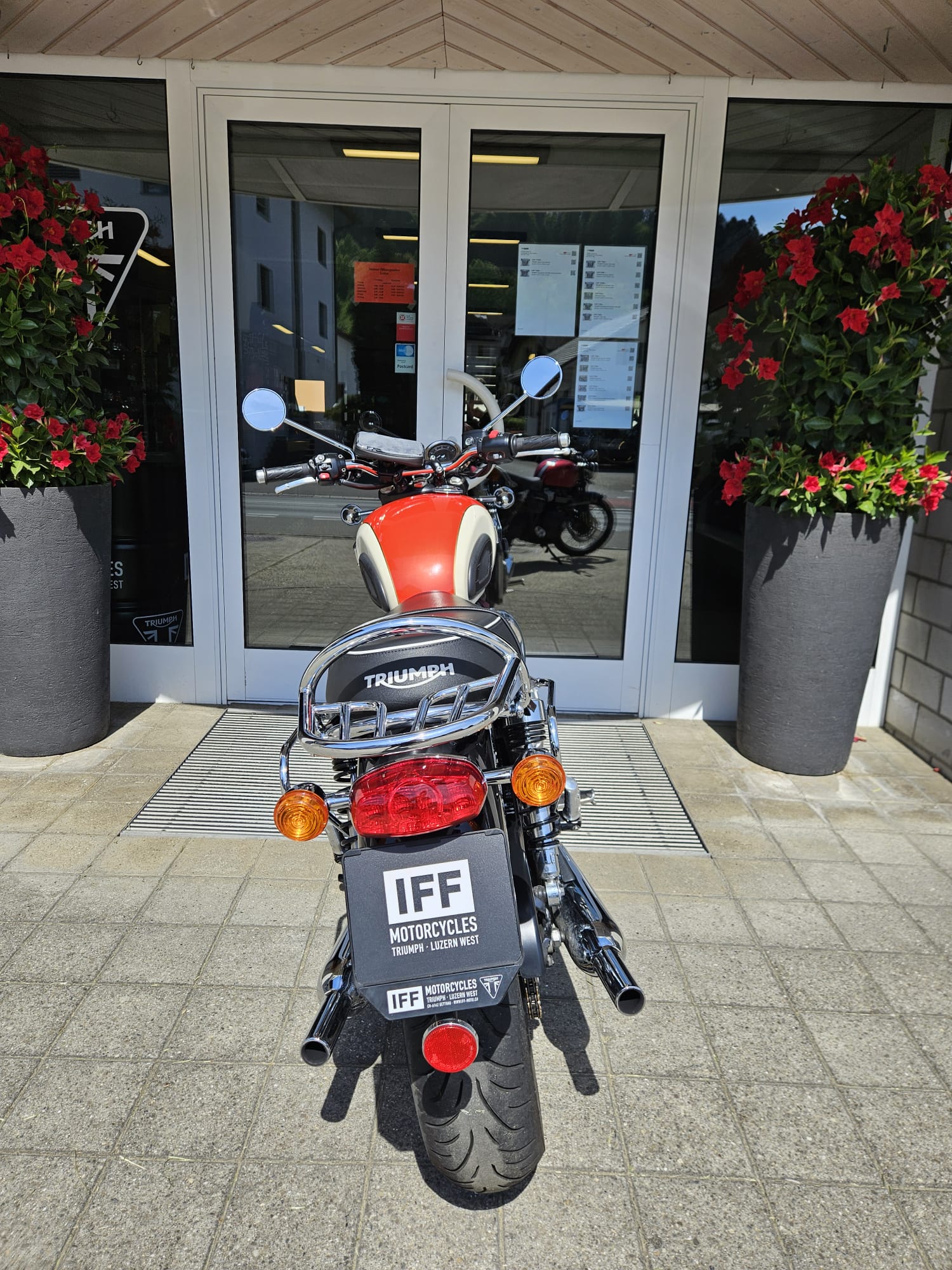 TRIUMPH Bonneville 900 T 100 ABS-image-6