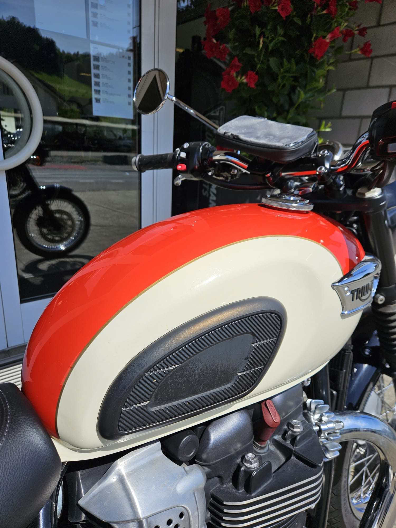 TRIUMPH Bonneville 900 T 100 ABS-image-7