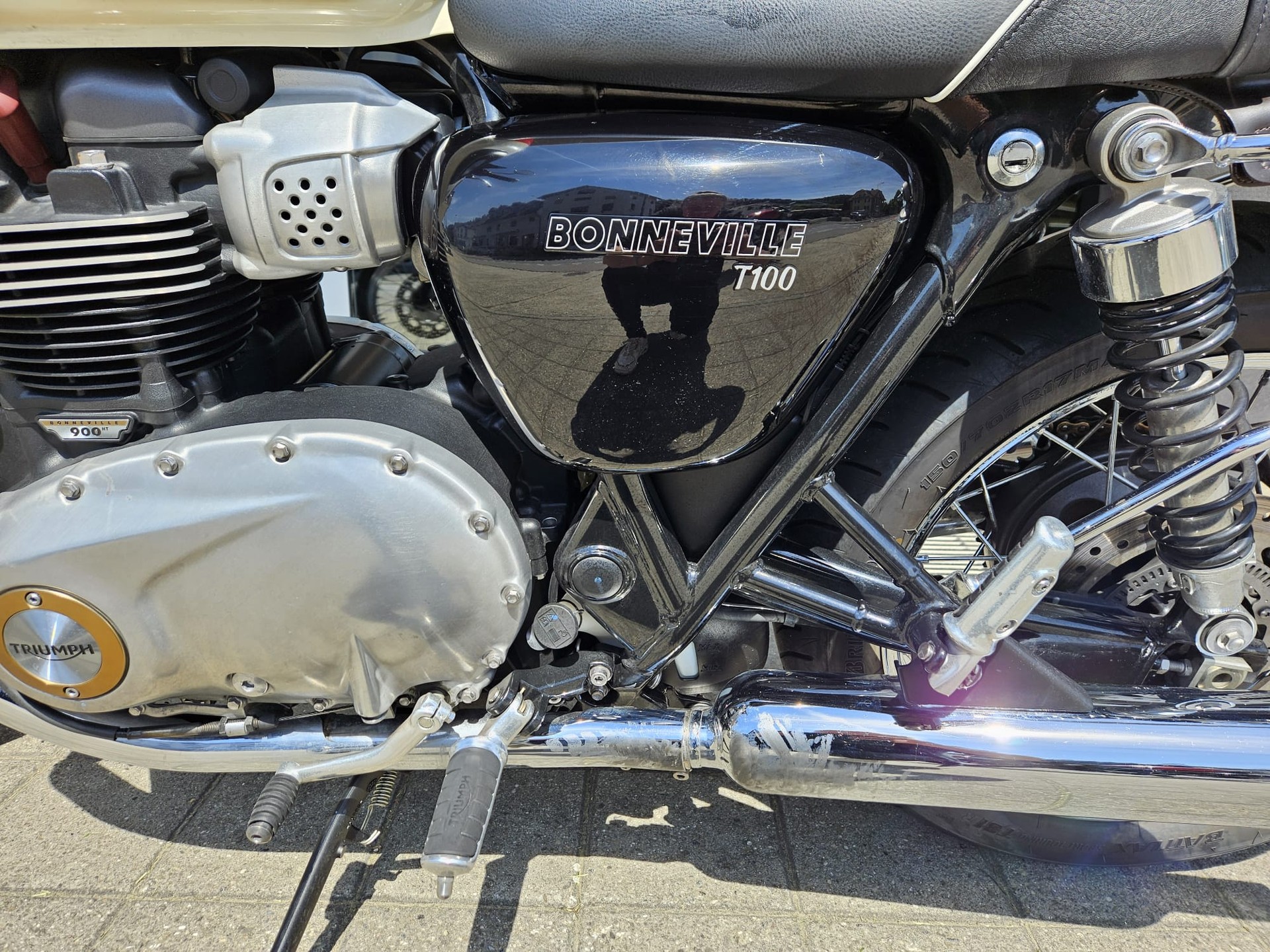 TRIUMPH Bonneville 900 T 100 ABS-image-11