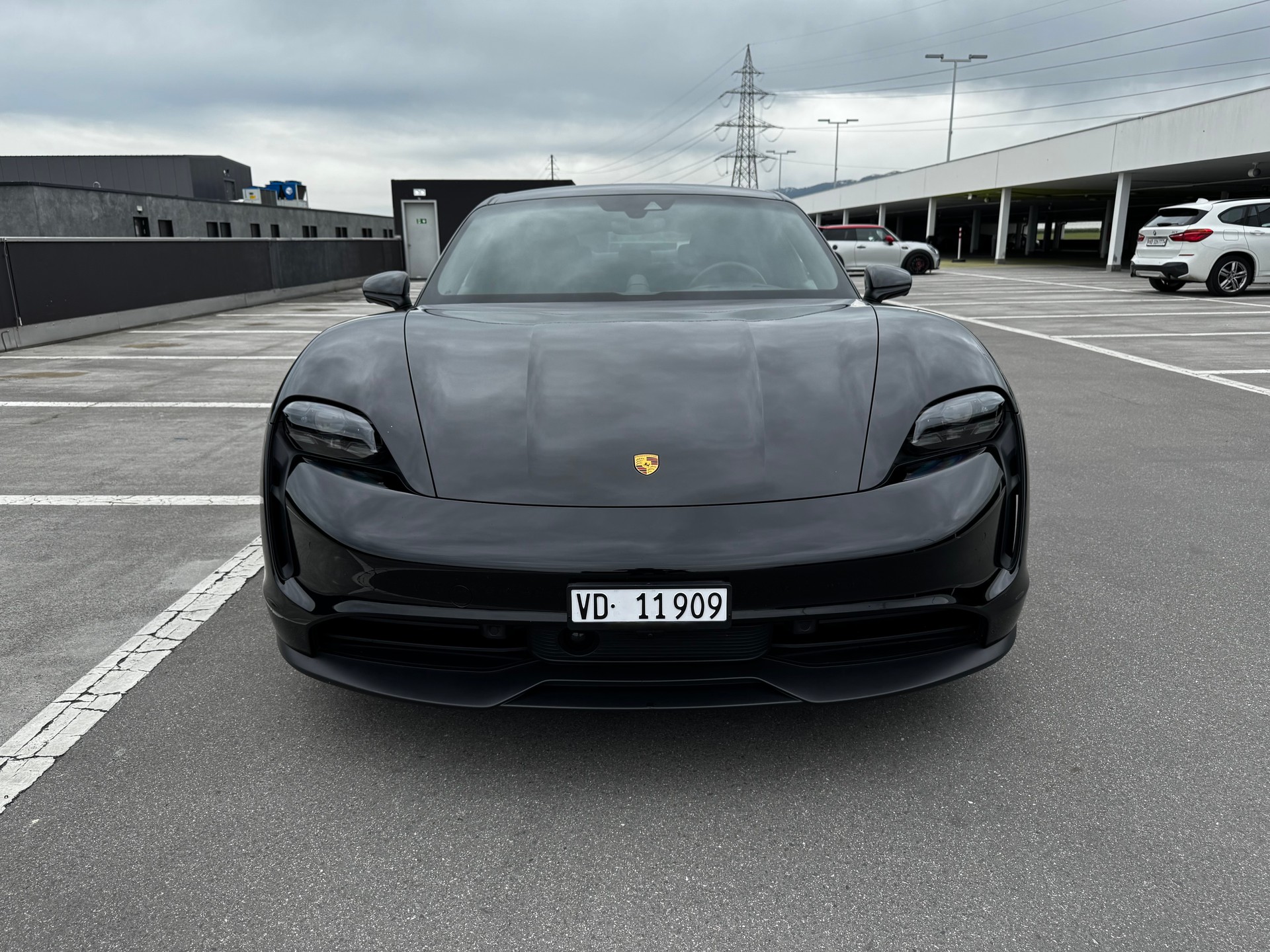 PORSCHE TAYCAN-image-6