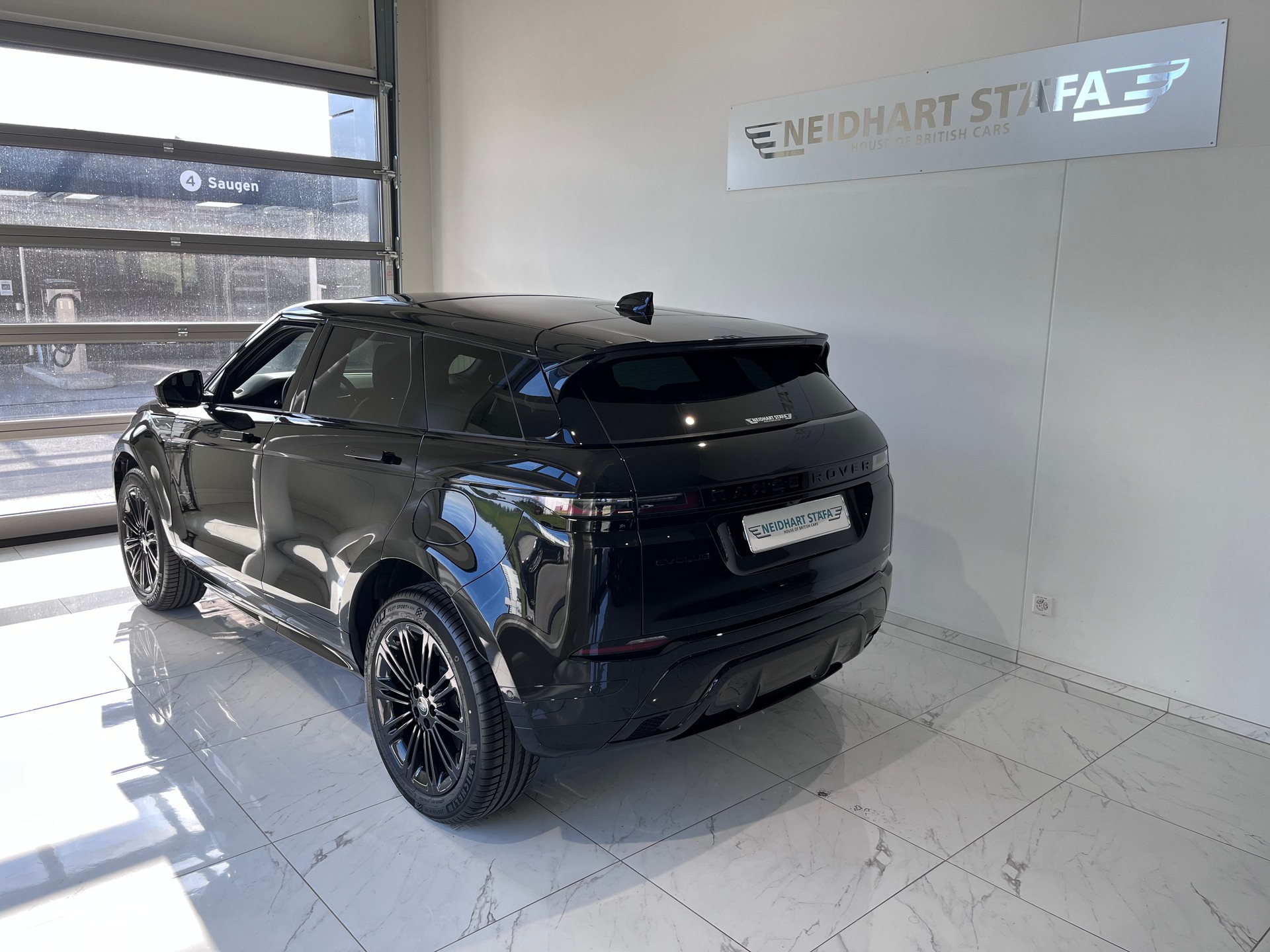 LAND ROVER Range Rover Evoque P 270e Dynamic SE AT9-showroom-element-2