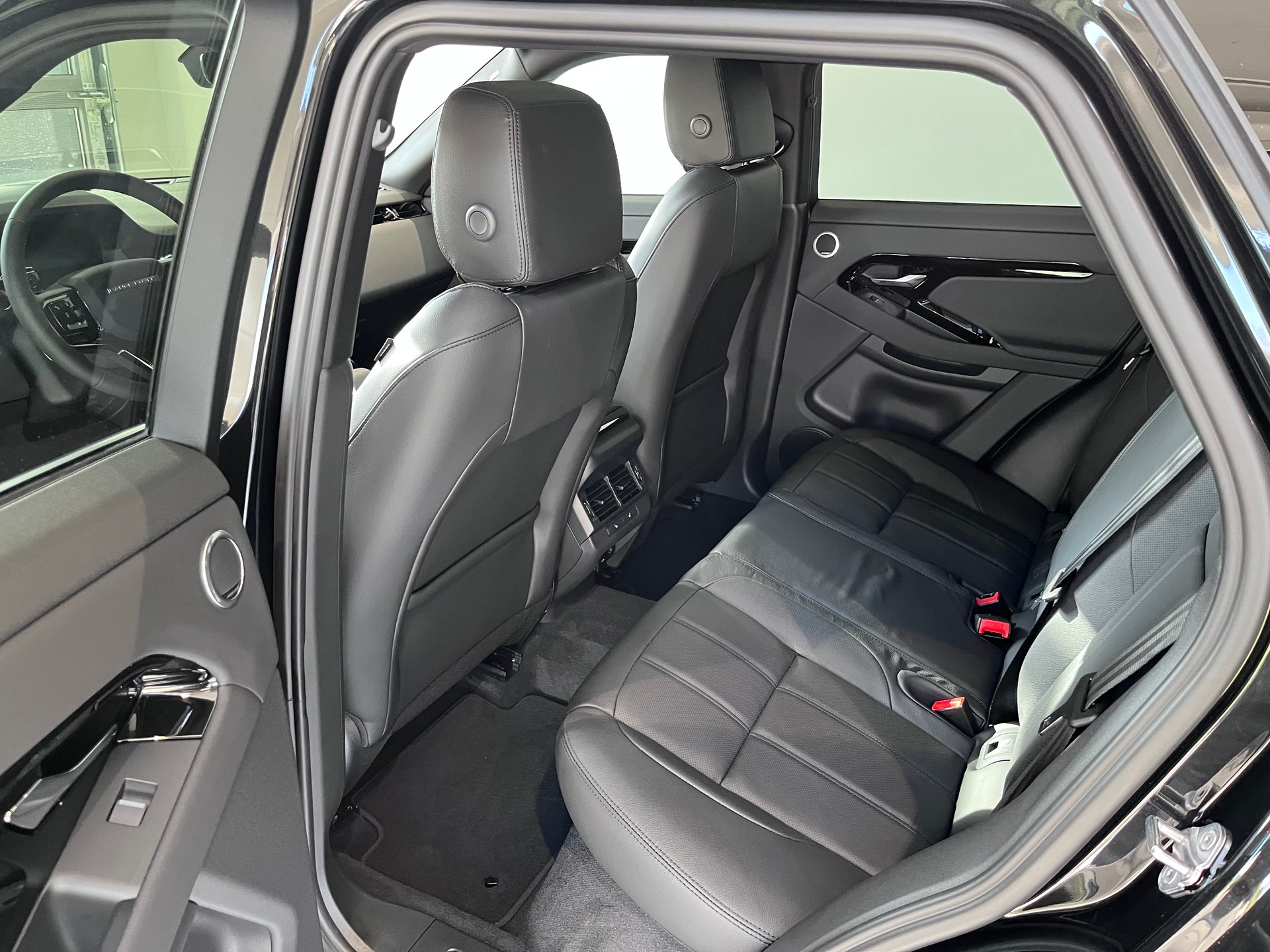 LAND ROVER Range Rover Evoque P 270e Dynamic SE AT9-image-7