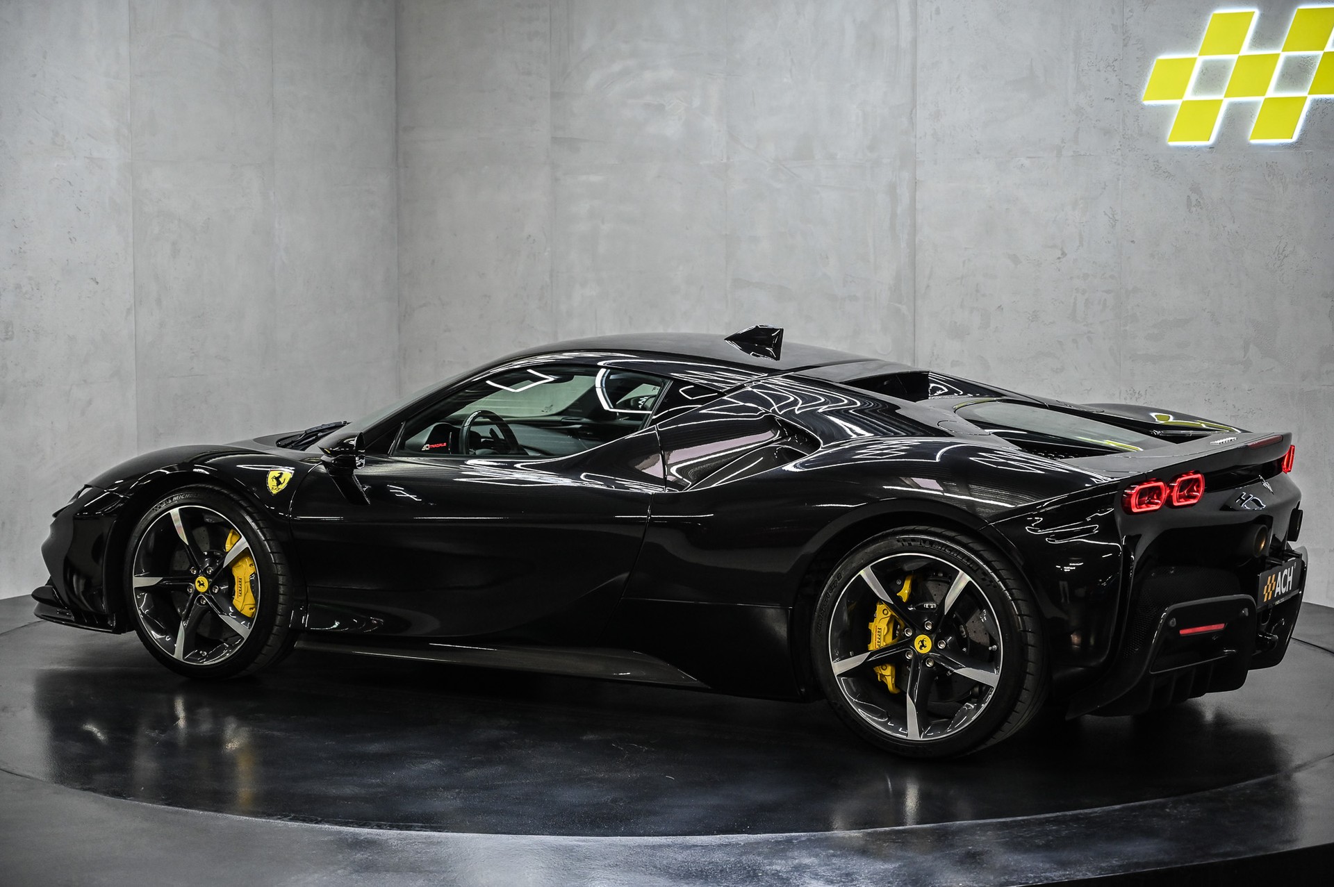 FERRARI SF90 Stradale-image-5