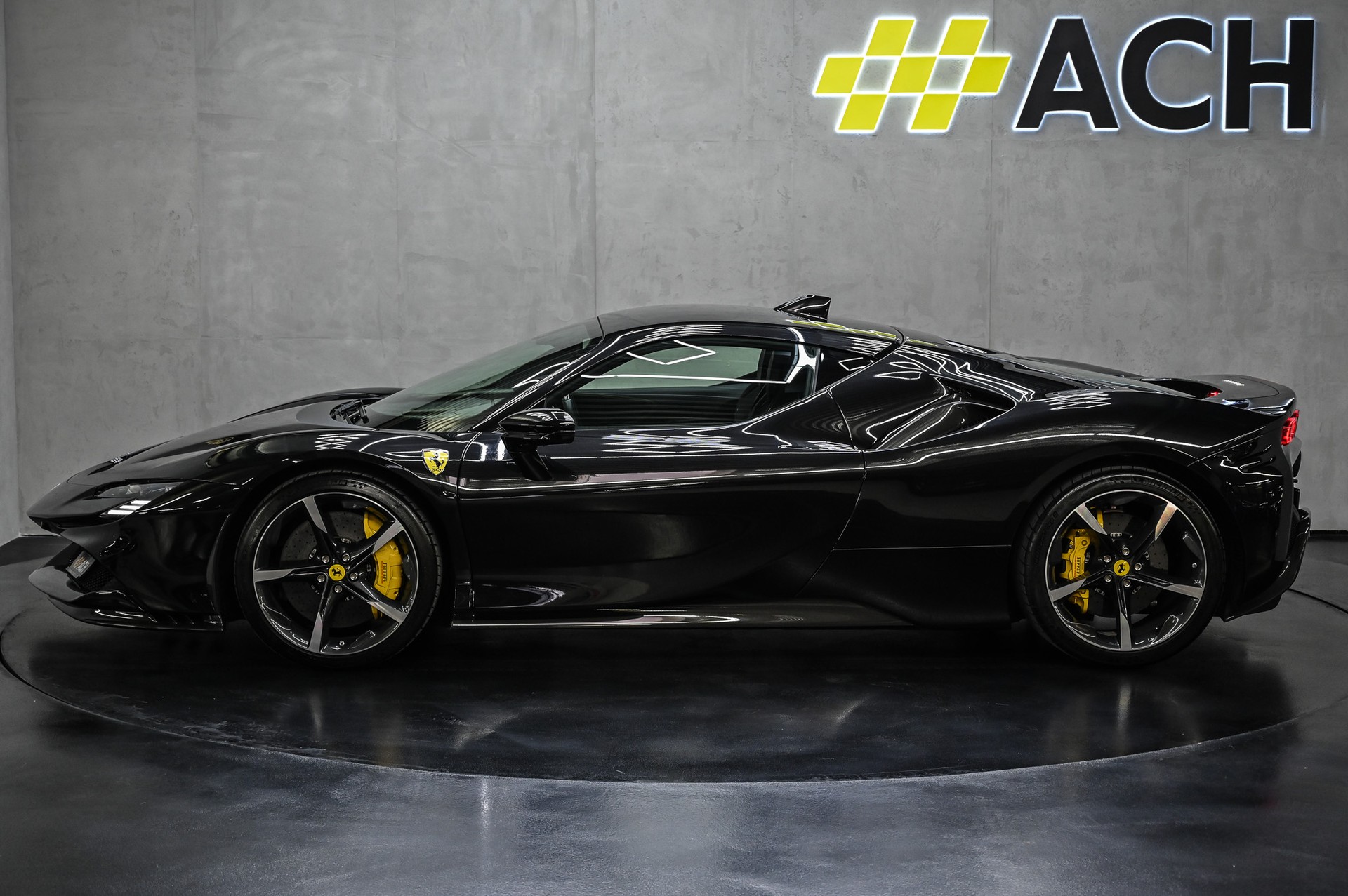 FERRARI SF90 Stradale-image-4