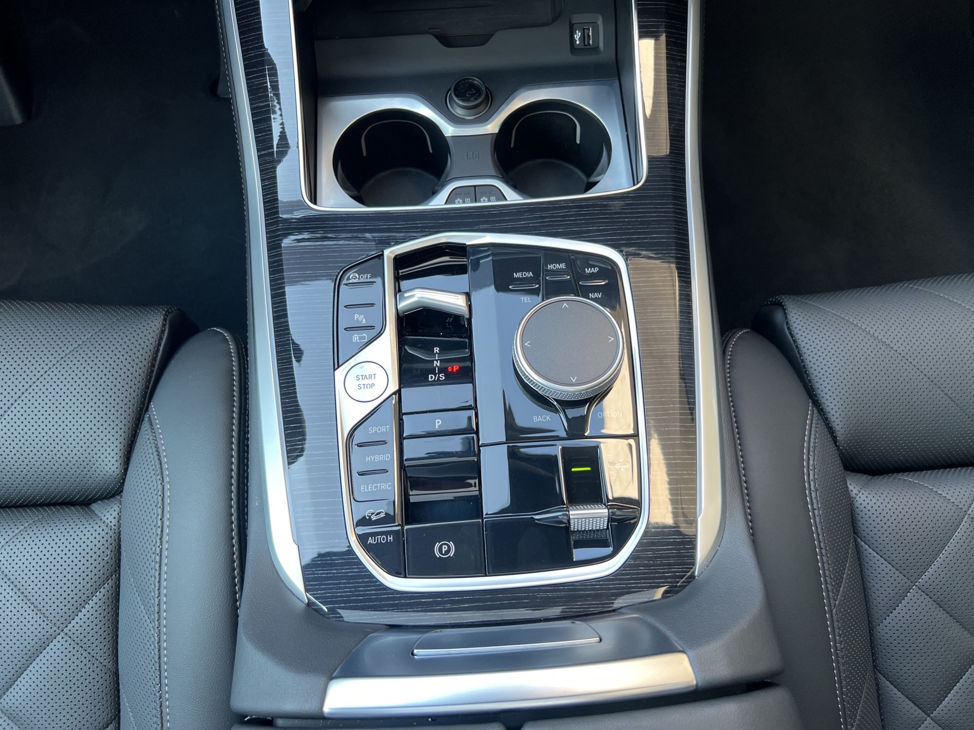 BMW X5 xDrive 50e M Sport Steptronic-image-17