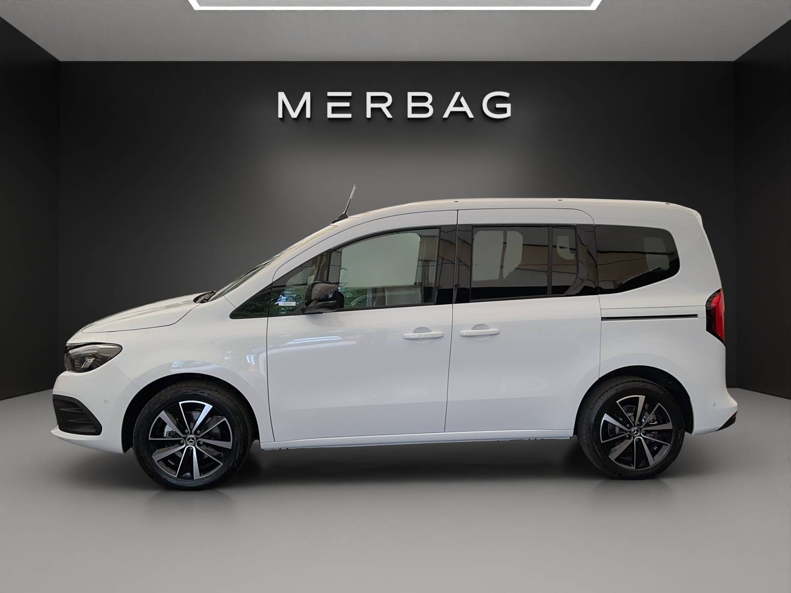 MERCEDES-BENZ EQT Standard 2716mm S-image-2