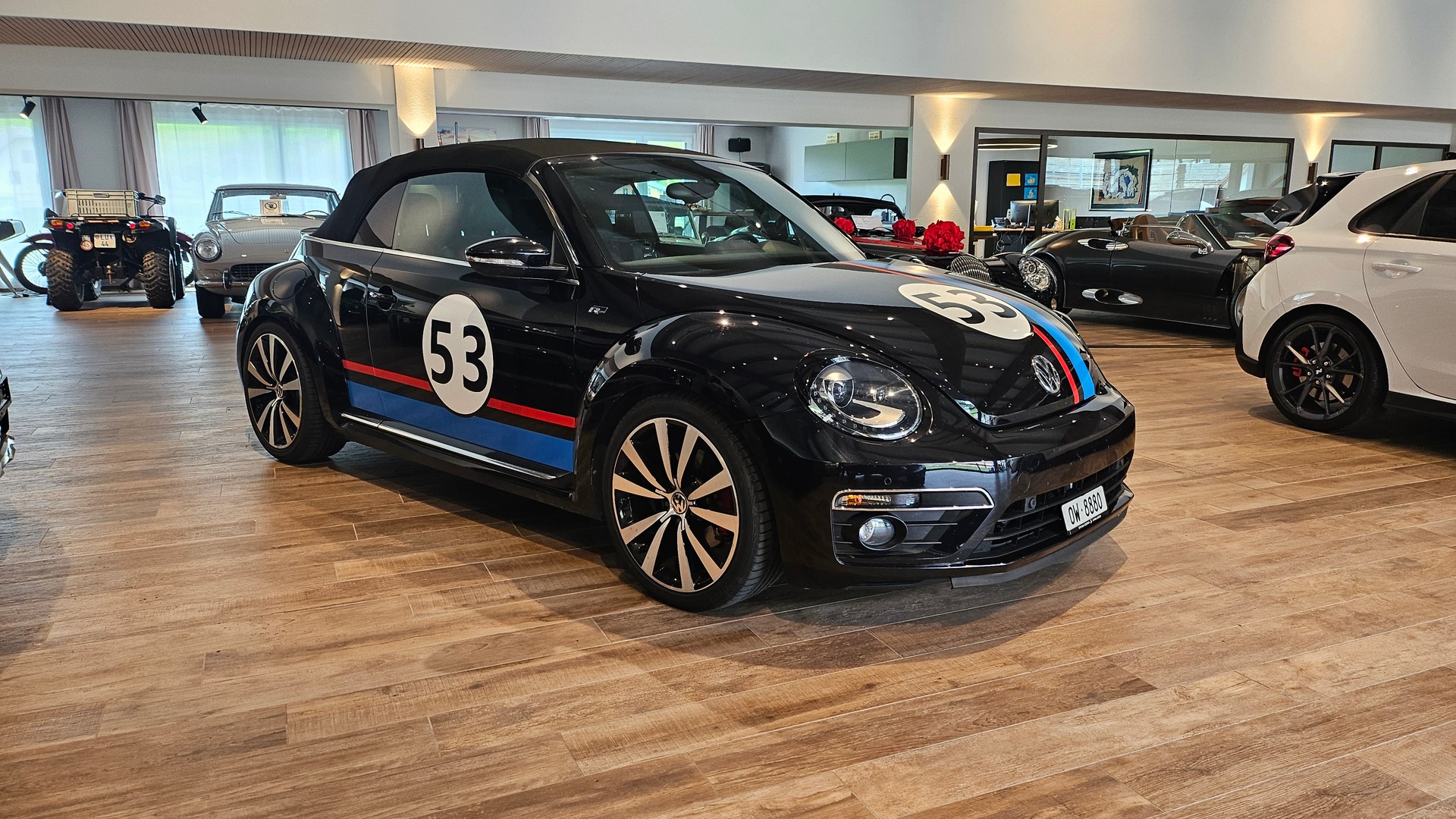 VW Beetle Cabrio 2.0 TSI Sport DSG R-Line-image-4