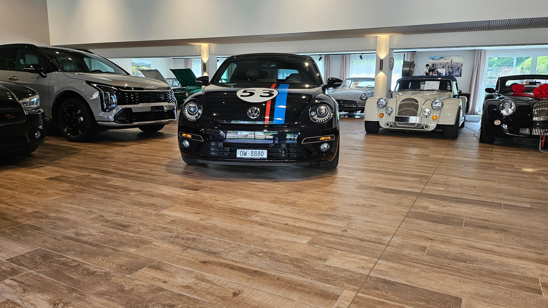 VW Beetle Cabrio 2.0 TSI Sport DSG R-Line-showroom-element-2