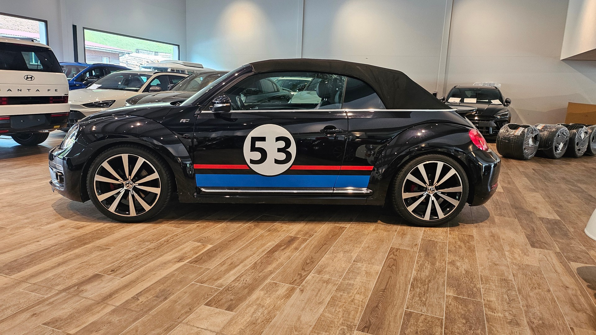 VW Beetle Cabrio 2.0 TSI Sport DSG R-Line-image-14
