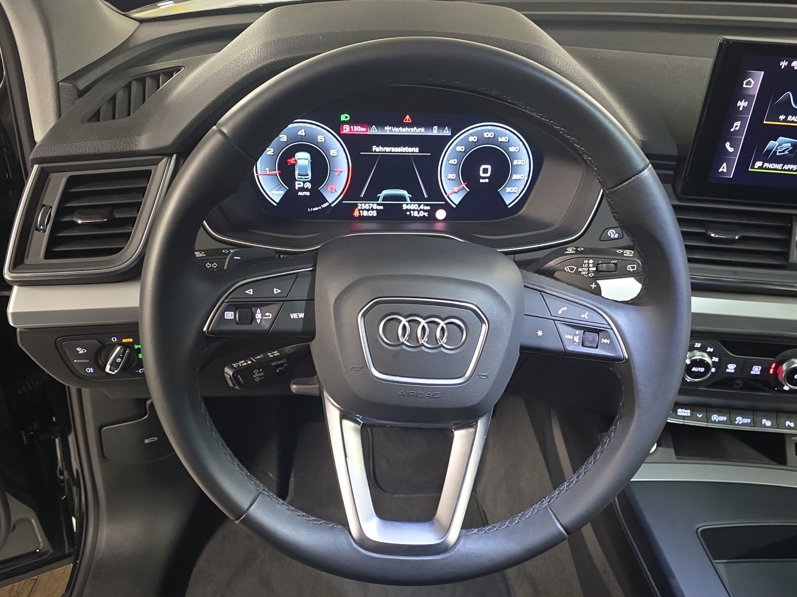 AUDI Q5 45 TFSI S-line quattro S-tronic-image-11