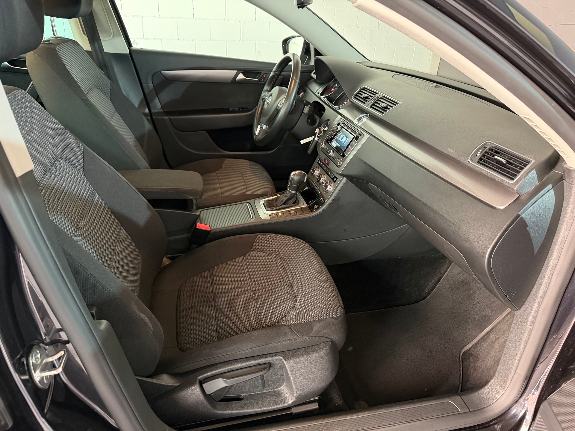 VW Passat 1.4 TSI BlueMotion Technology Cup-image-14