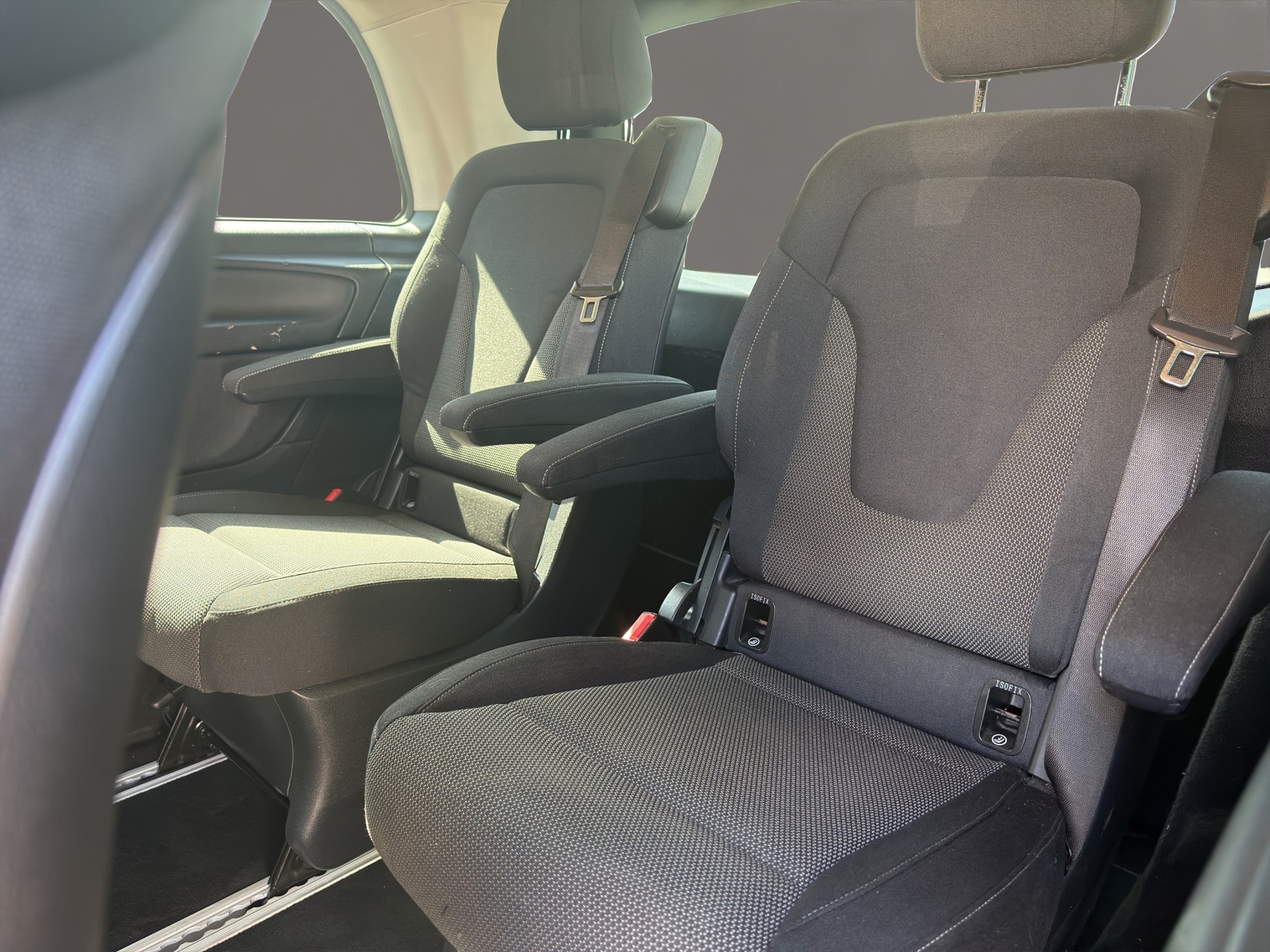 MERCEDES-BENZ V 220 d Avantgarde kompakt 7G-Tronic 6 Plätze * Frisch Ab MFK & Frisch Ab Service *-image-11