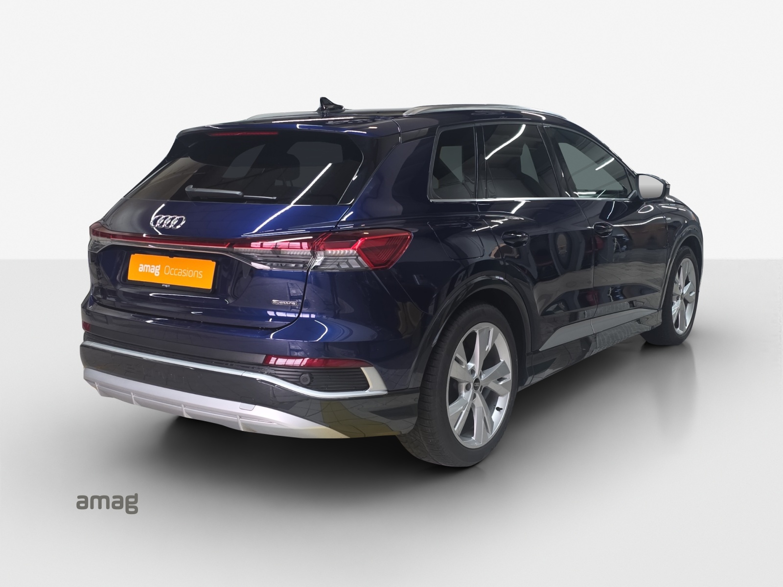 AUDI Q4 e-tron 50 quattro-image-4