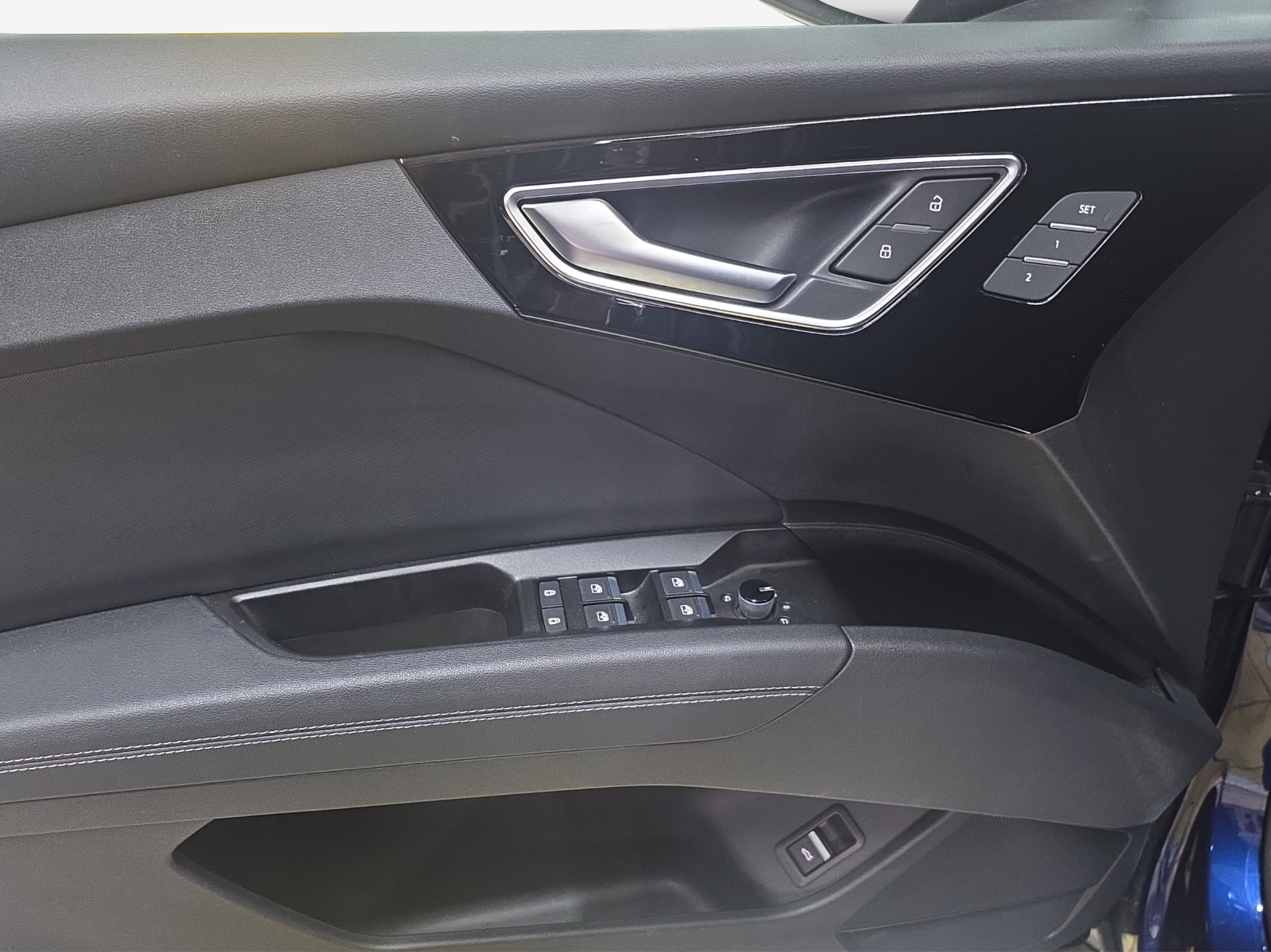 AUDI Q4 e-tron 50 quattro-image-14