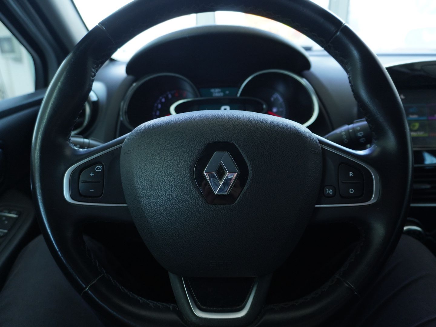 RENAULT Clio Grandtour 1.2 16V T Intens-image-7