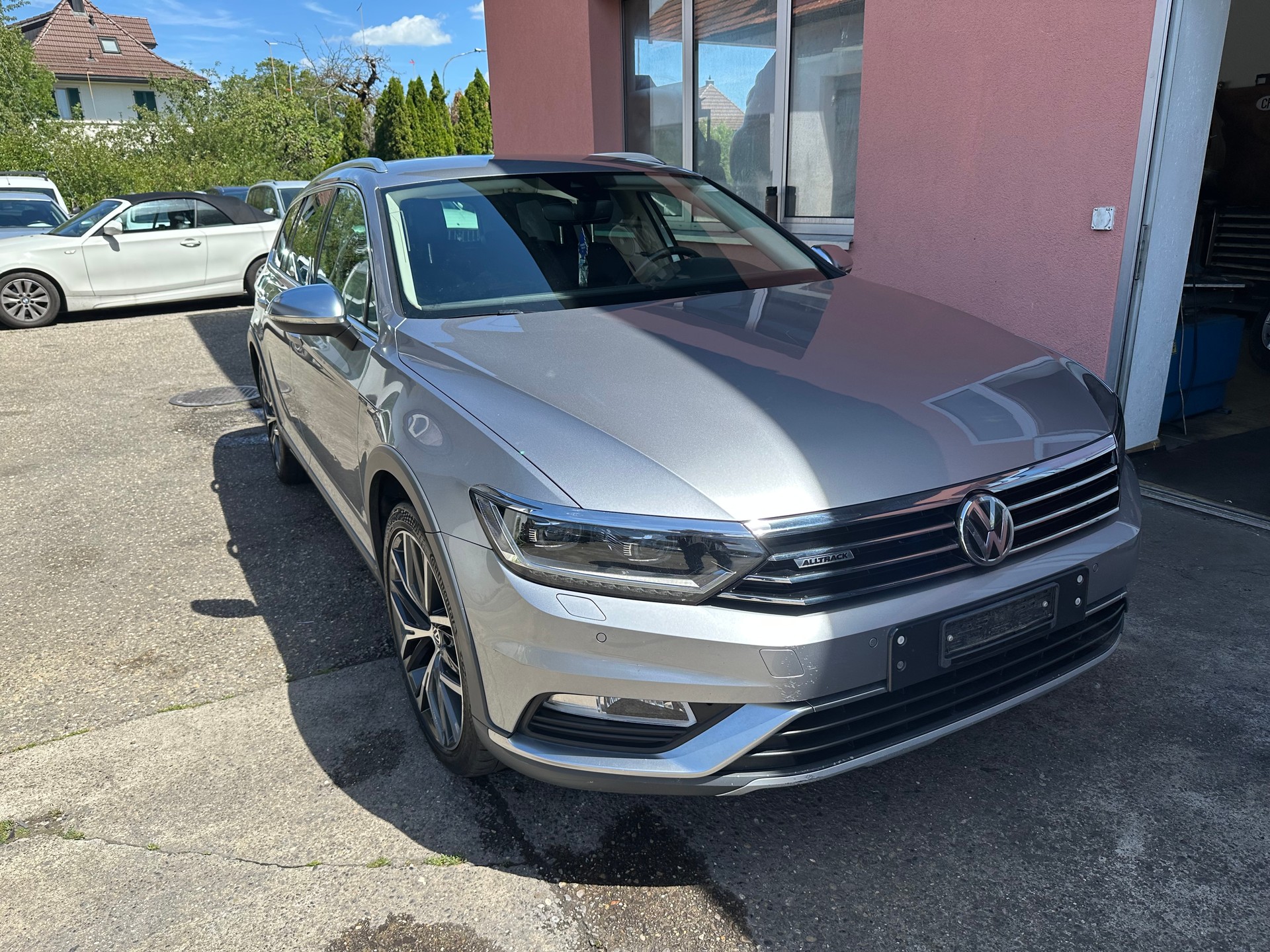 VW Passat Alltrack 2.0 TDI BMT 4Motion DSG-image-2