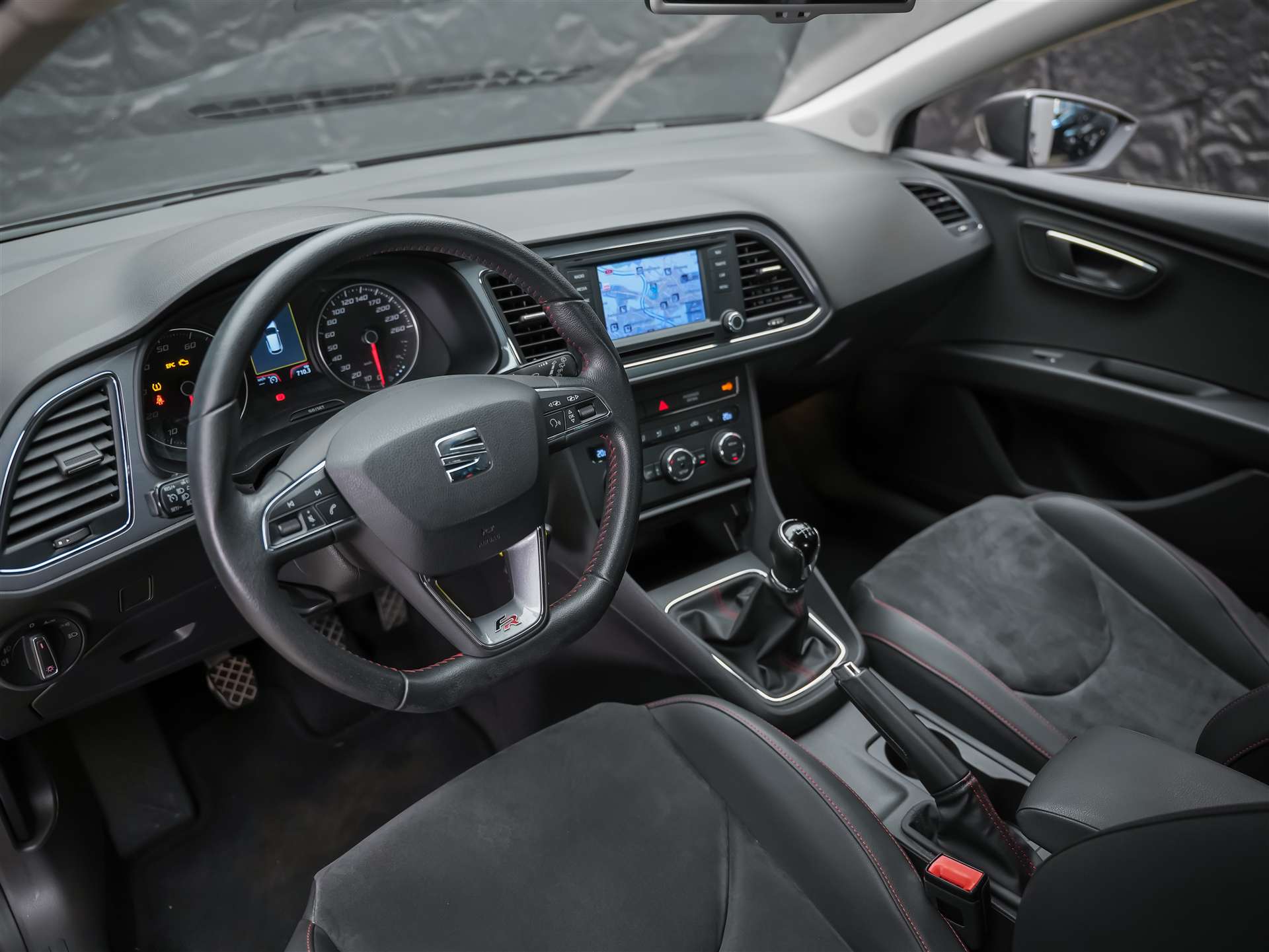 SEAT Leon 1.8 TSI FR *Sitzheizung*Einparkhilfe*-image-8