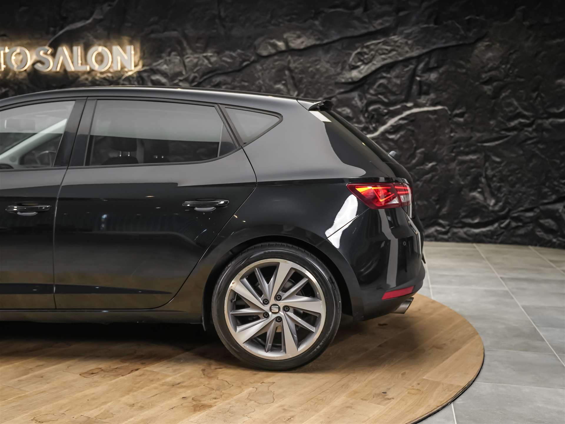 SEAT Leon 1.8 TSI FR *Sitzheizung*Einparkhilfe*-image-15