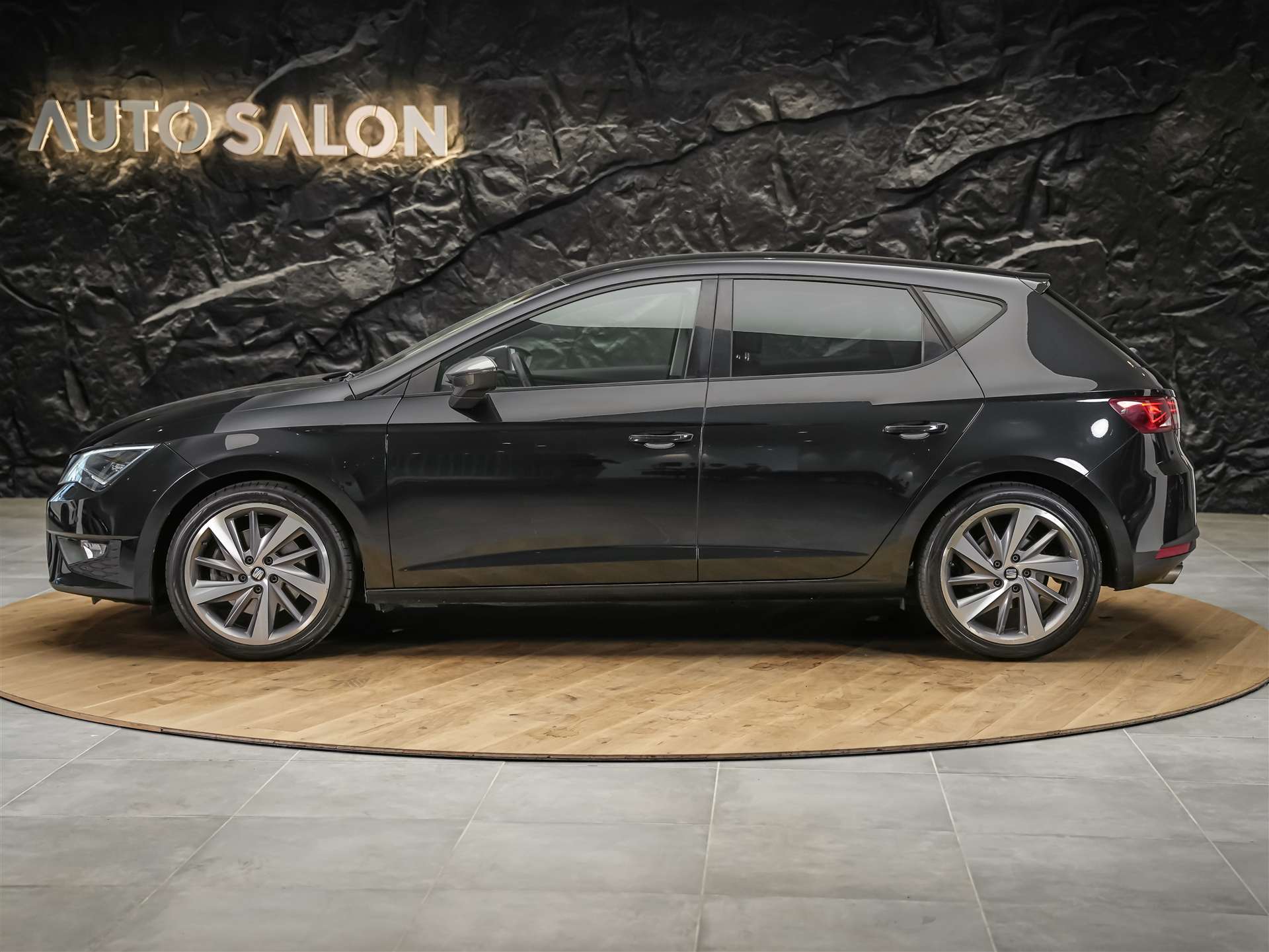 SEAT Leon 1.8 TSI FR *Sitzheizung*Einparkhilfe*-showroom-element-2