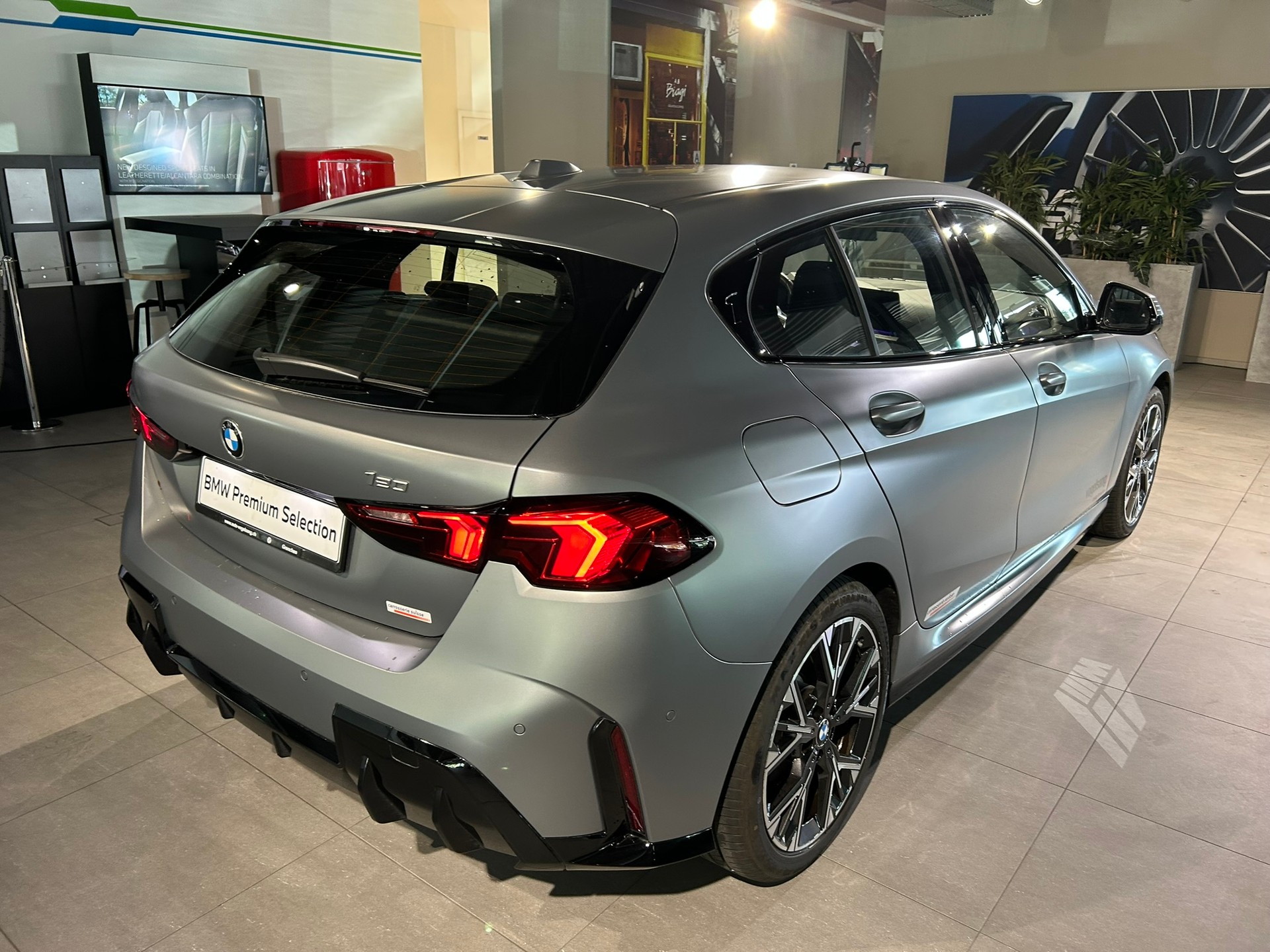 BMW 120 M Sport Steptronic-image-7