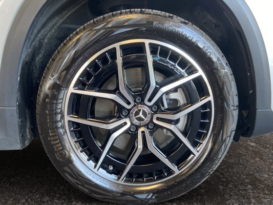 MERCEDES-BENZ EQA 300 4M Swiss Star AMG-image-8