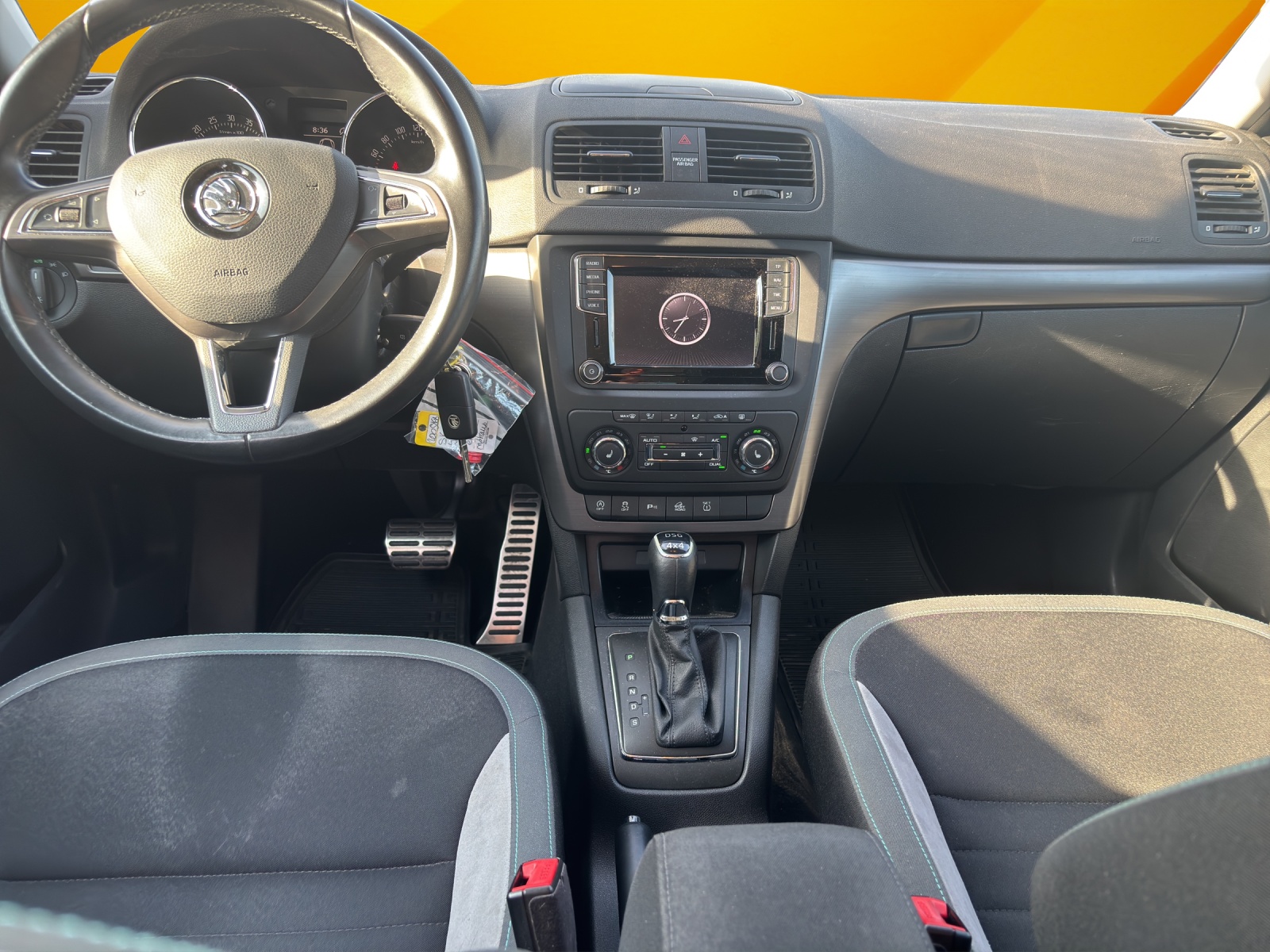 SKODA Yeti 2.0 TDI Outdoor Swiss Joy 4x4-image-8