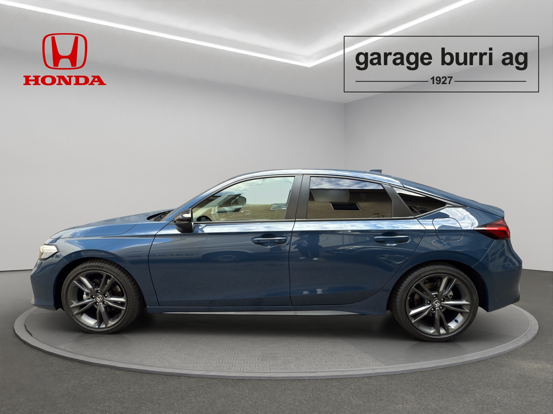 HONDA Civic 2.0 i-MMD Sport-showroom-element-2