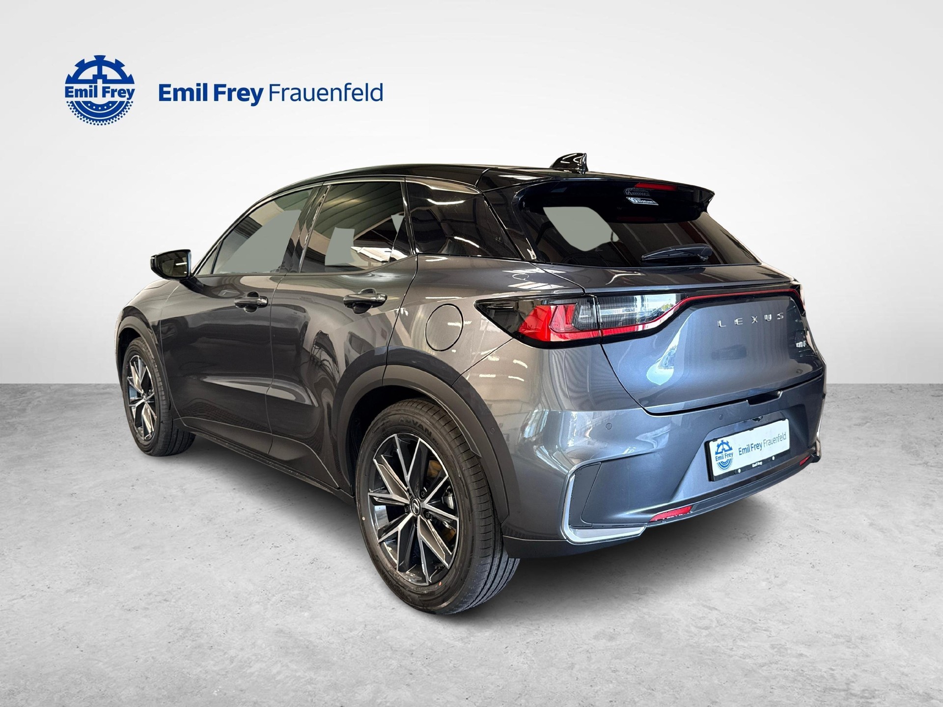 LEXUS LBX 1.5 Hybrid Cool AWD-showroom-element-2