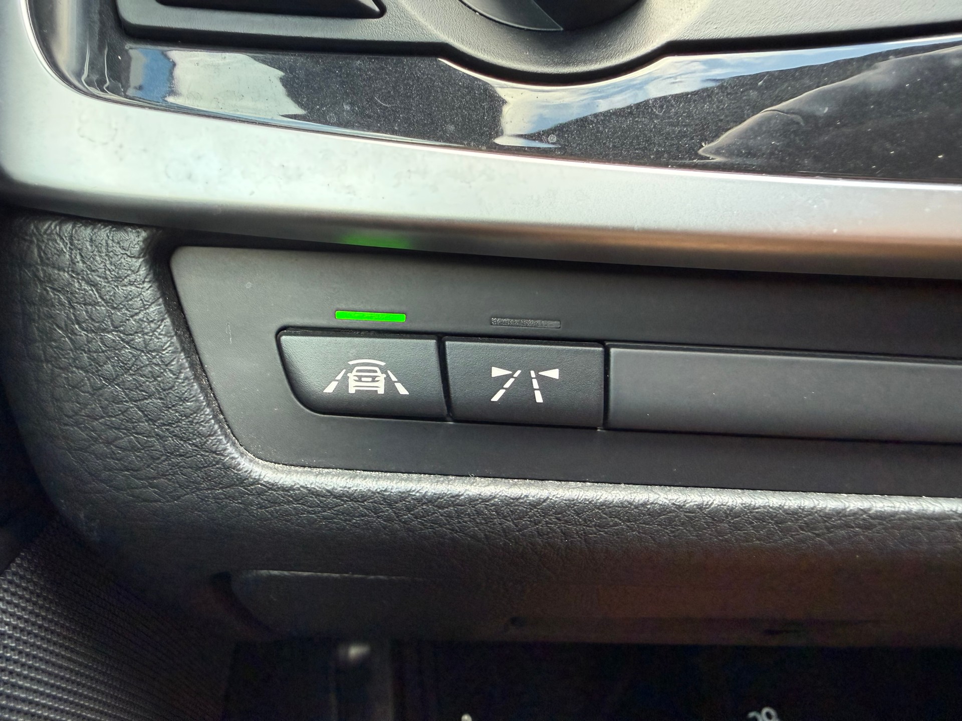 BMW 528i Touring xDrive Modern Line Steptronic-image-22