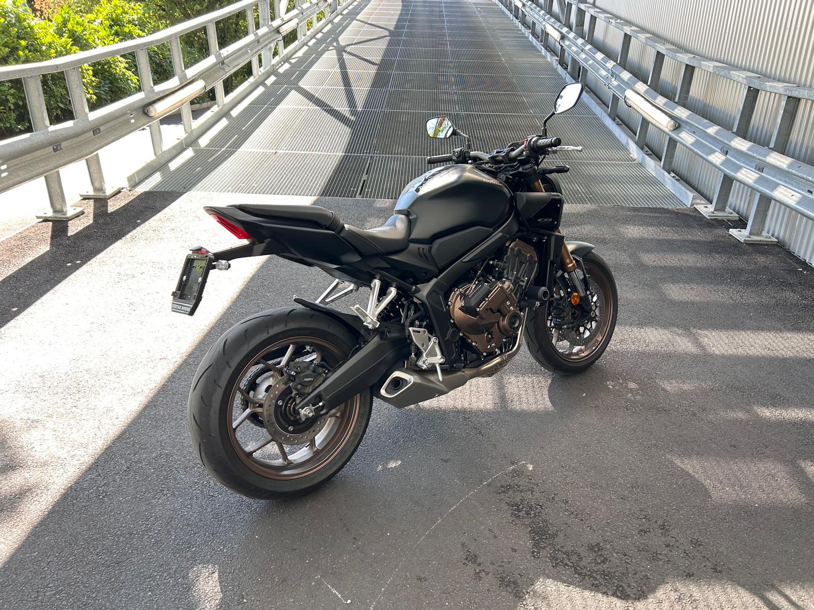 HONDA CBR 650-image-2
